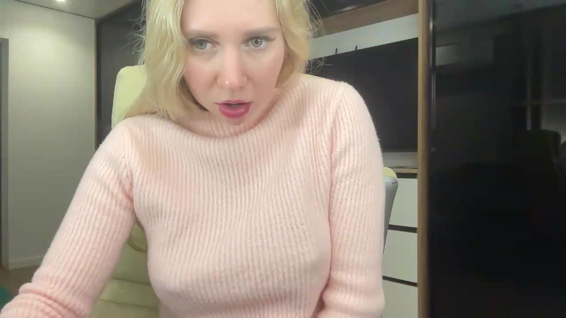 Gallery image thumbnail from Miss_Sylvia's myfreecams stream on, 05/13/2026, 20:04 image 19 of 20