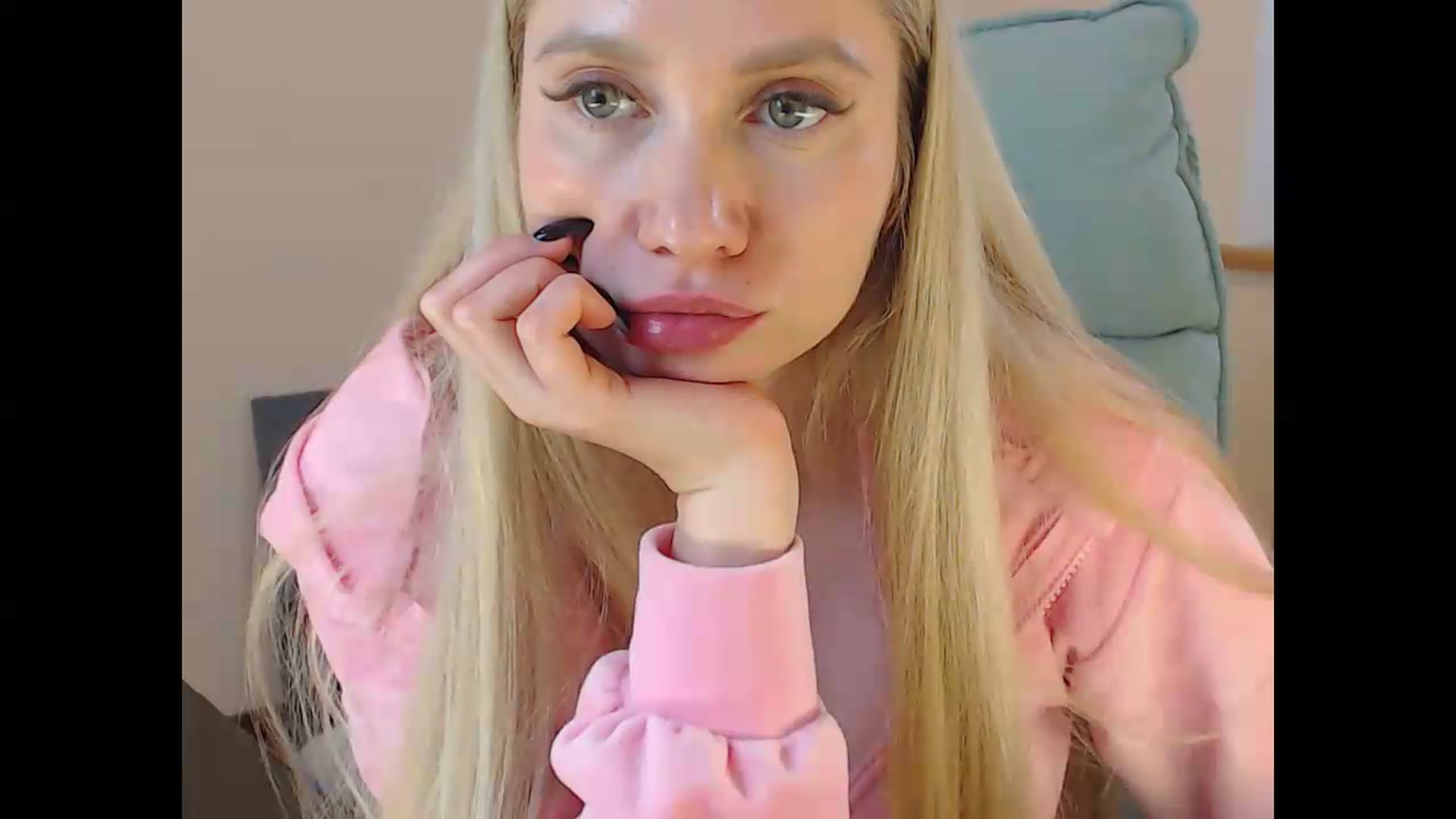 Gallery image thumbnail from Miss_Sylvia's myfreecams stream on, 05/14/2026, 19:25 image 7 of 20