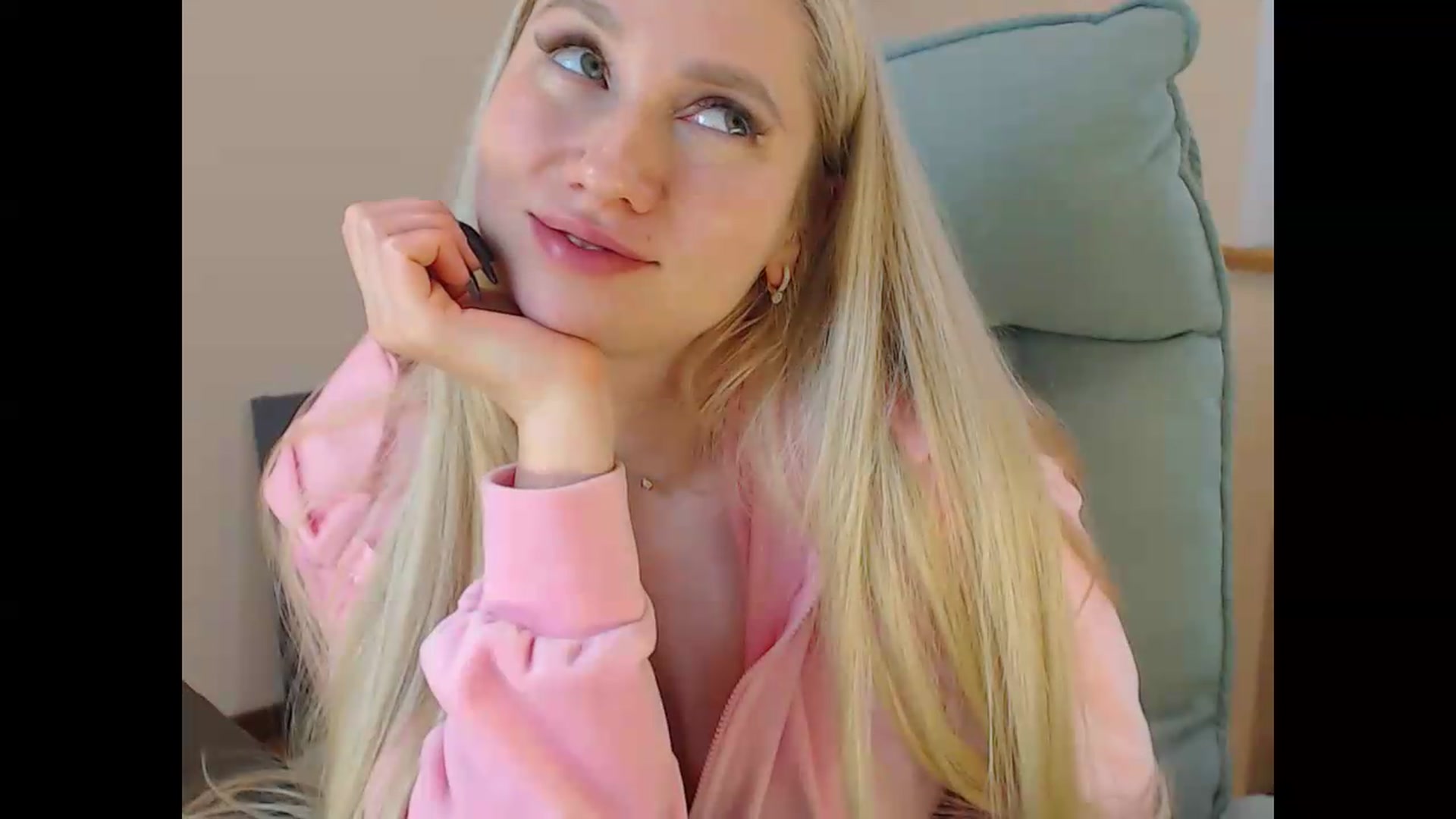 Gallery image thumbnail from Miss_Sylvia's myfreecams stream on, 05/14/2026, 19:25 image 6 of 20