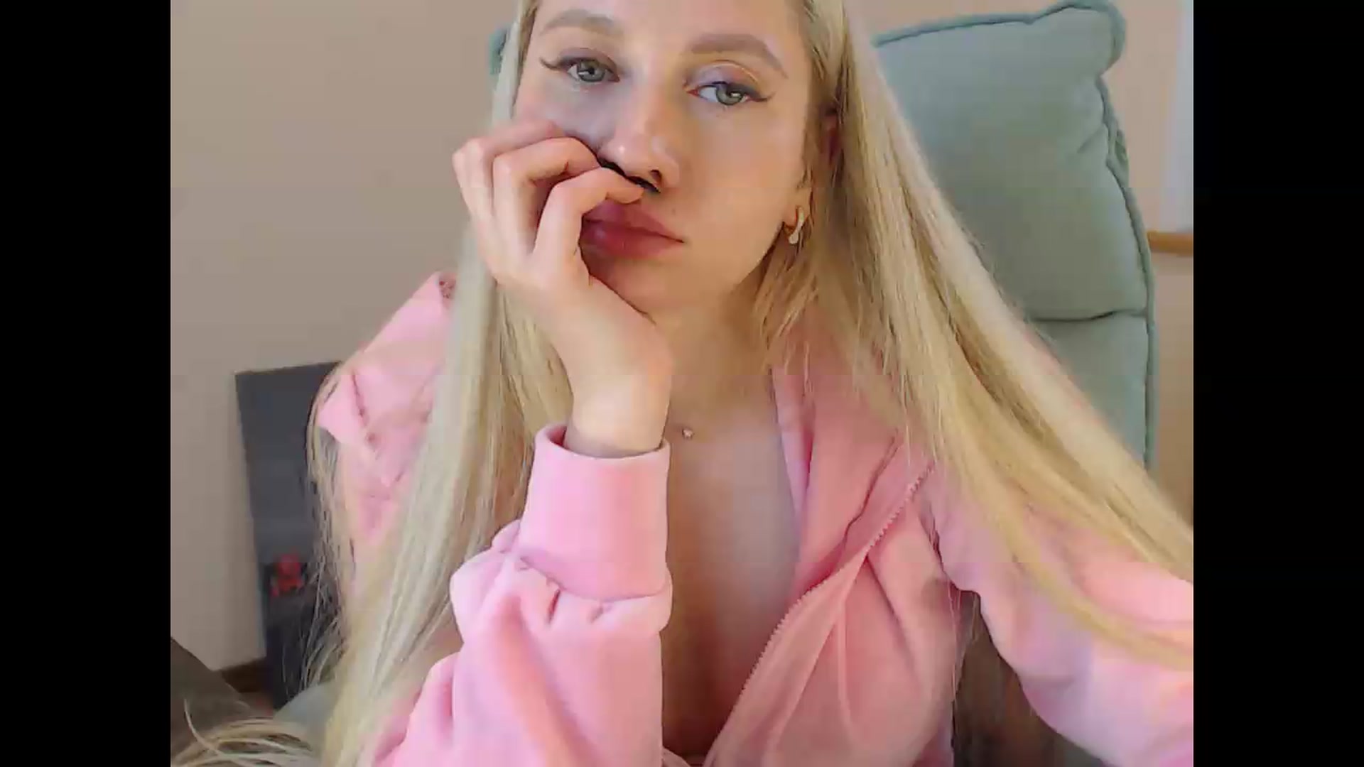 Gallery image thumbnail from Miss_Sylvia's myfreecams stream on, 05/14/2026, 19:25 image 5 of 20
