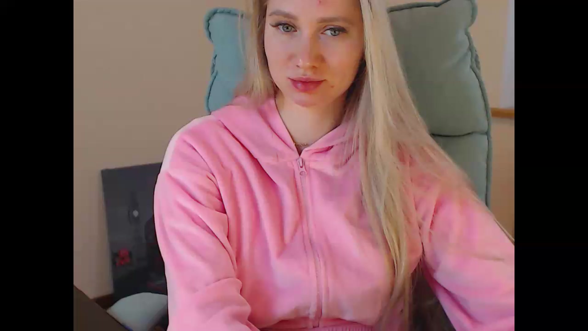 Gallery image thumbnail from Miss_Sylvia's myfreecams stream on, 05/17/2026, 19:55 image 4 of 20