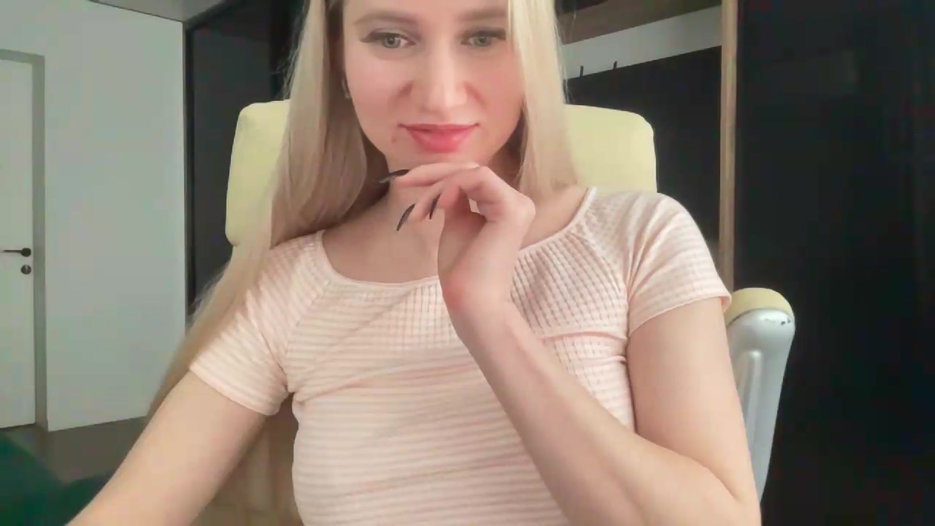 Gallery image thumbnail from Miss_Sylvia's myfreecams stream on, 05/18/2026, 16:14 image 14 of 20