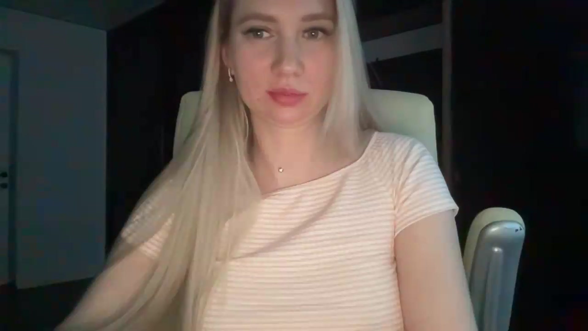 Gallery image thumbnail from Miss_Sylvia's myfreecams stream on, 05/18/2026, 17:50 image 18 of 20