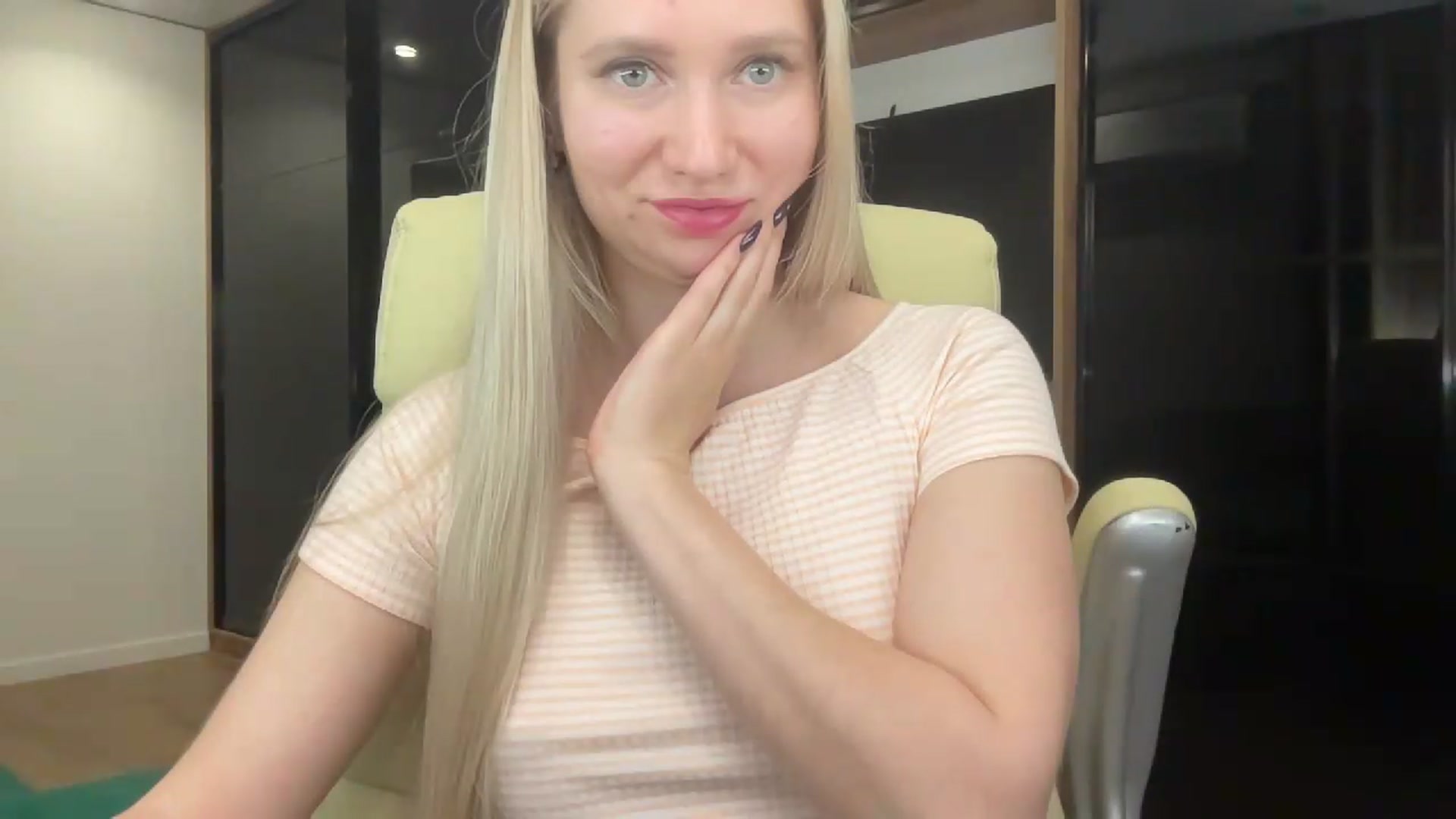 Gallery image thumbnail from Miss_Sylvia's myfreecams stream on, 05/18/2026, 20:14 image 5 of 20