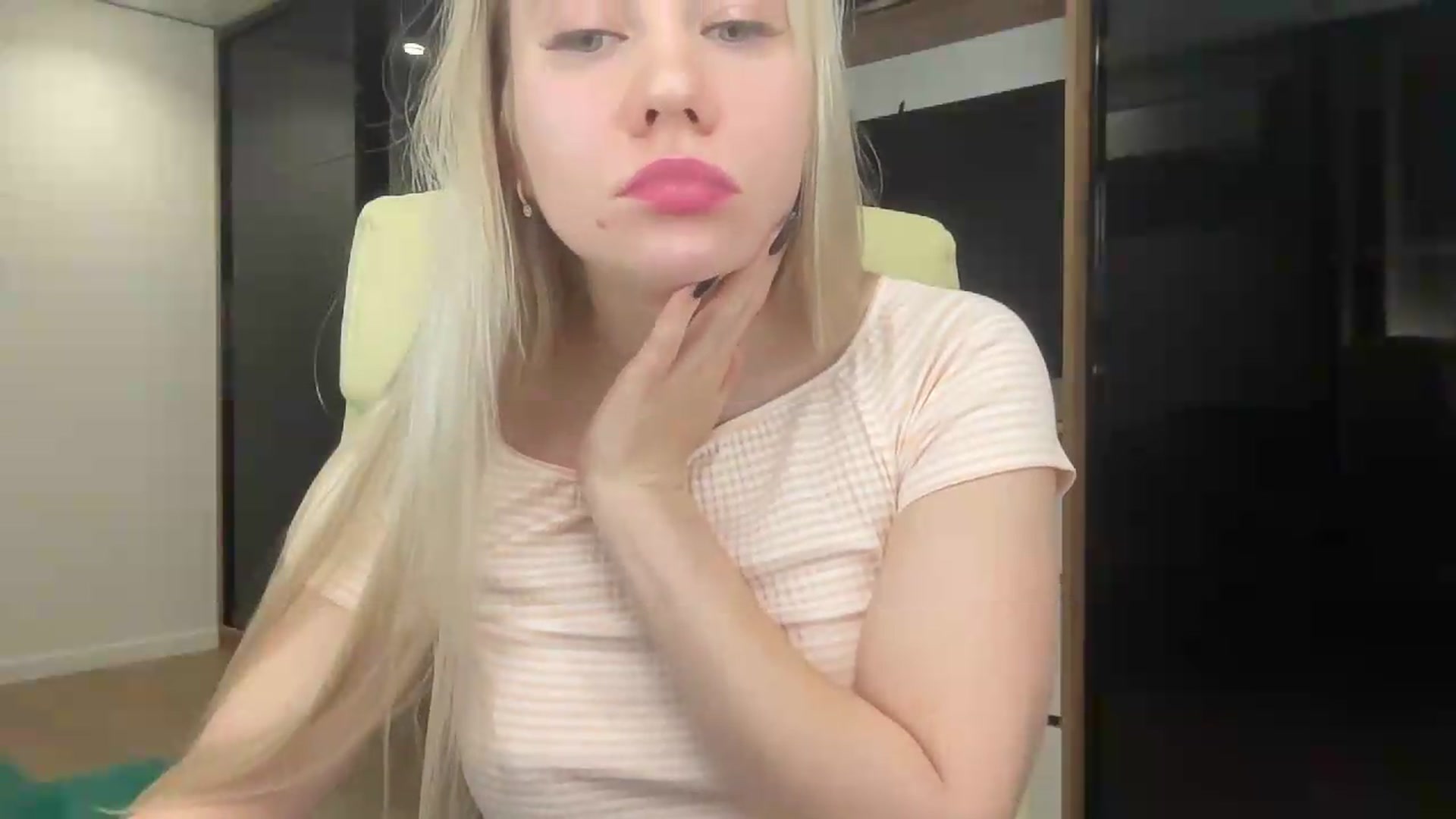 Gallery image thumbnail from Miss_Sylvia's myfreecams stream on, 05/18/2026, 21:40 image 18 of 20