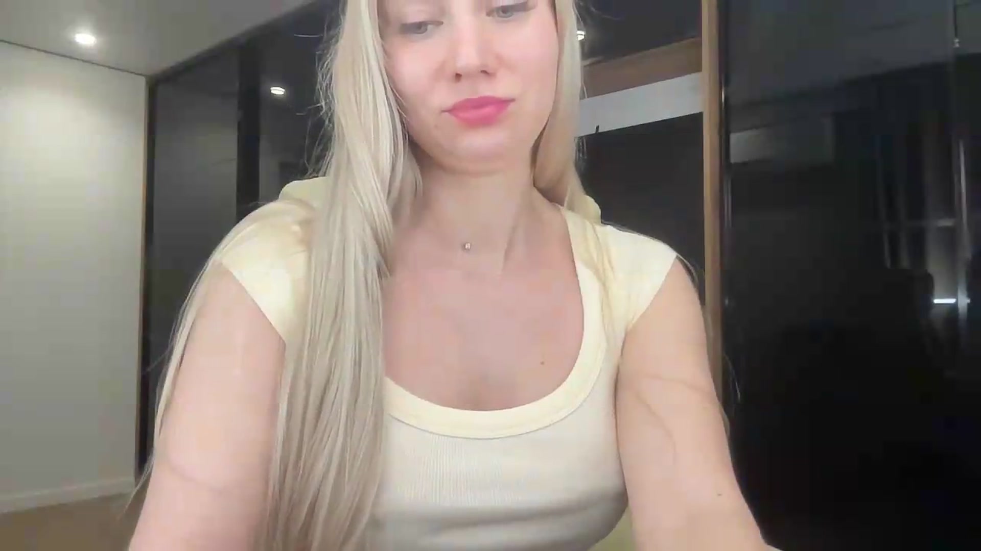 Gallery image thumbnail from Miss_Sylvia's myfreecams stream on, 05/19/2026, 18:47 image 19 of 20
