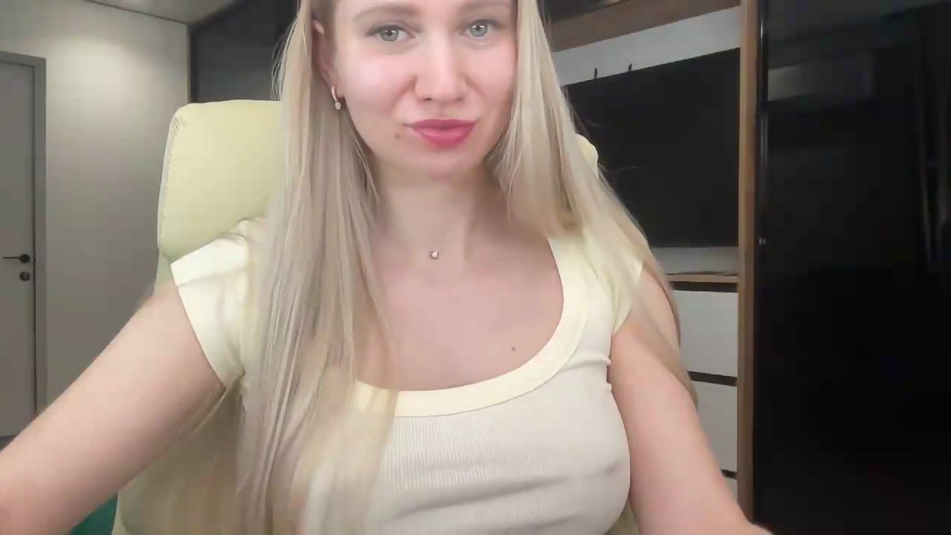 Gallery image thumbnail from Miss_Sylvia's myfreecams stream on, 05/19/2026, 18:47 image 15 of 20