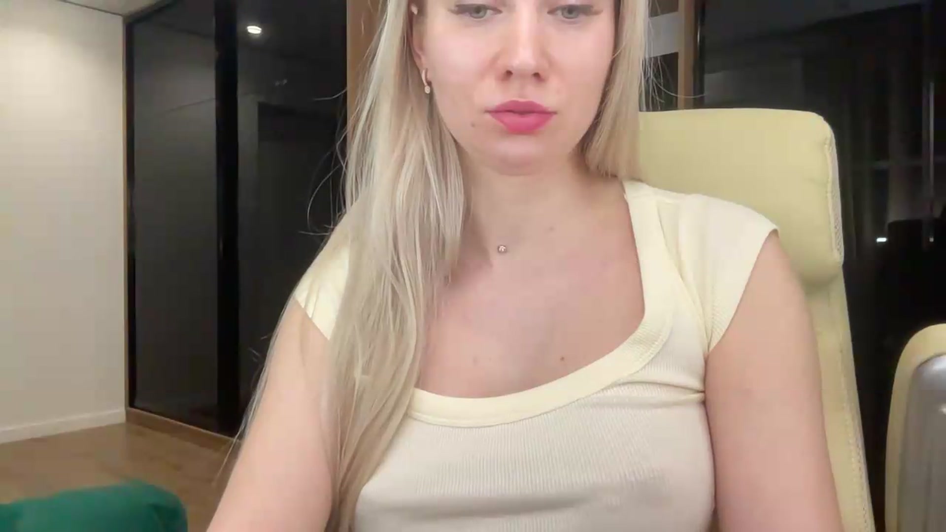 Gallery image thumbnail from Miss_Sylvia's myfreecams stream on, 05/19/2026, 21:20 image 10 of 20