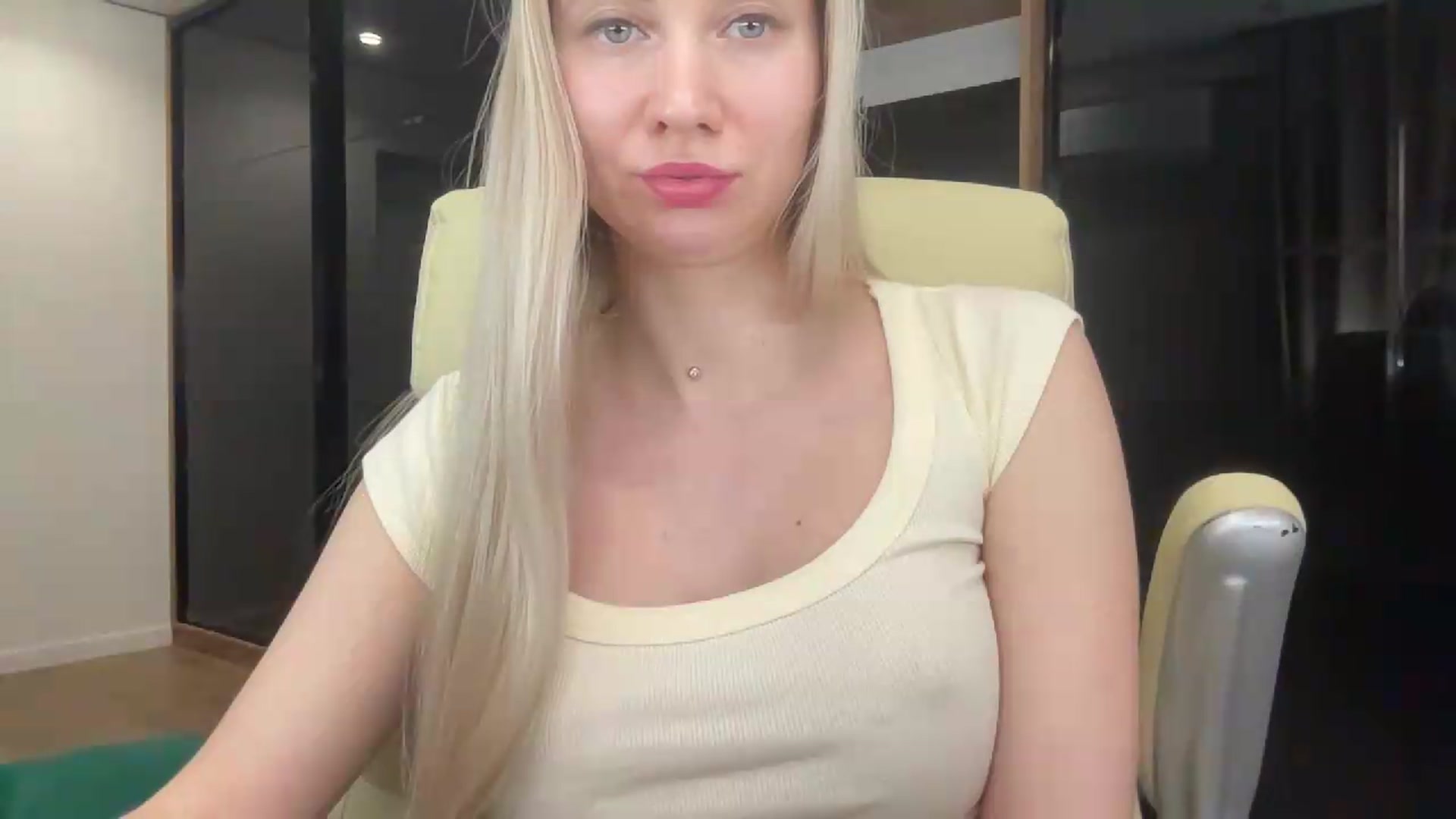 Gallery image thumbnail from Miss_Sylvia's myfreecams stream on, 05/19/2026, 21:20 image 6 of 20
