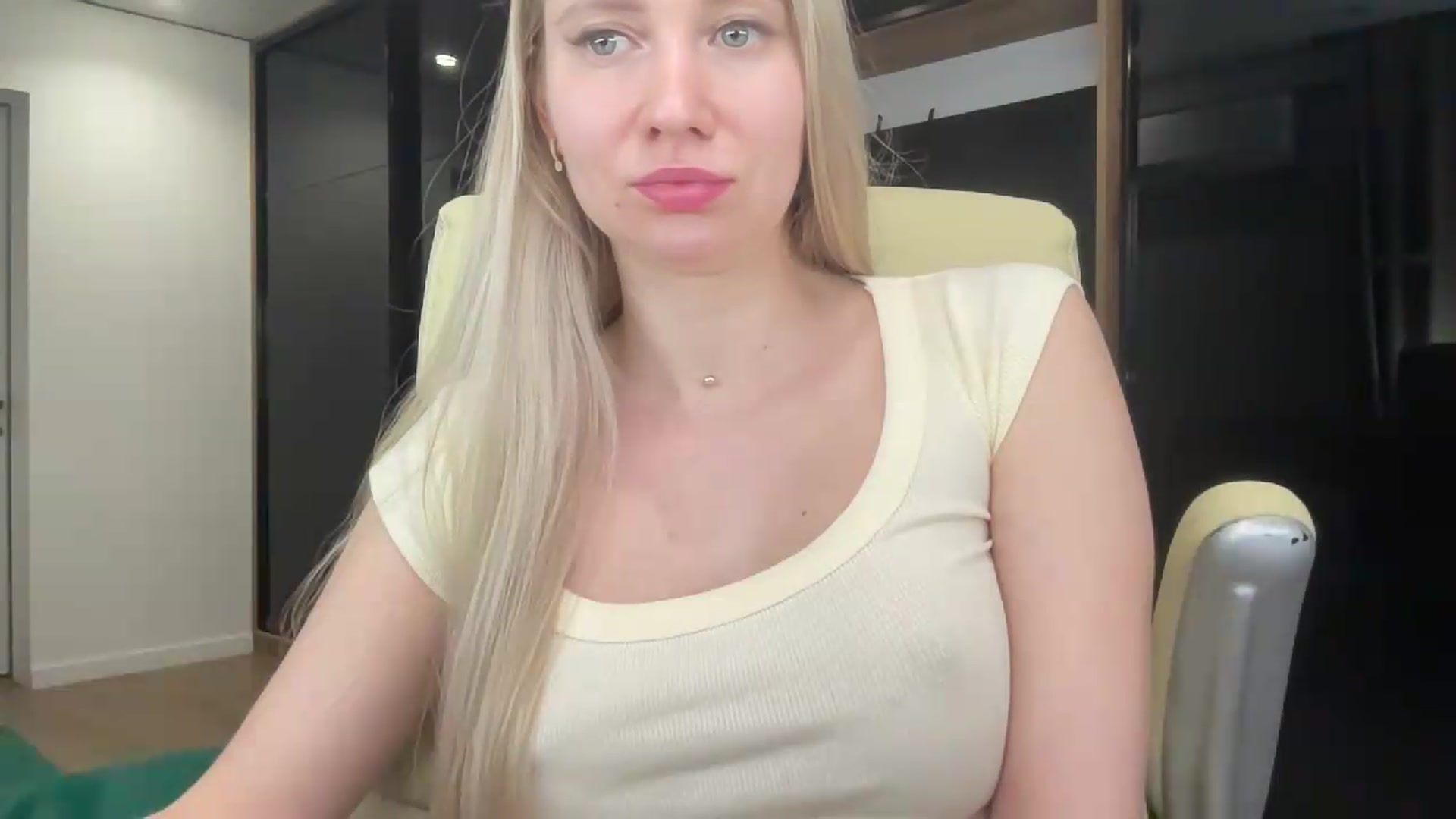 Gallery image thumbnail from Miss_Sylvia's myfreecams stream on, 05/19/2026, 22:41 image 4 of 20