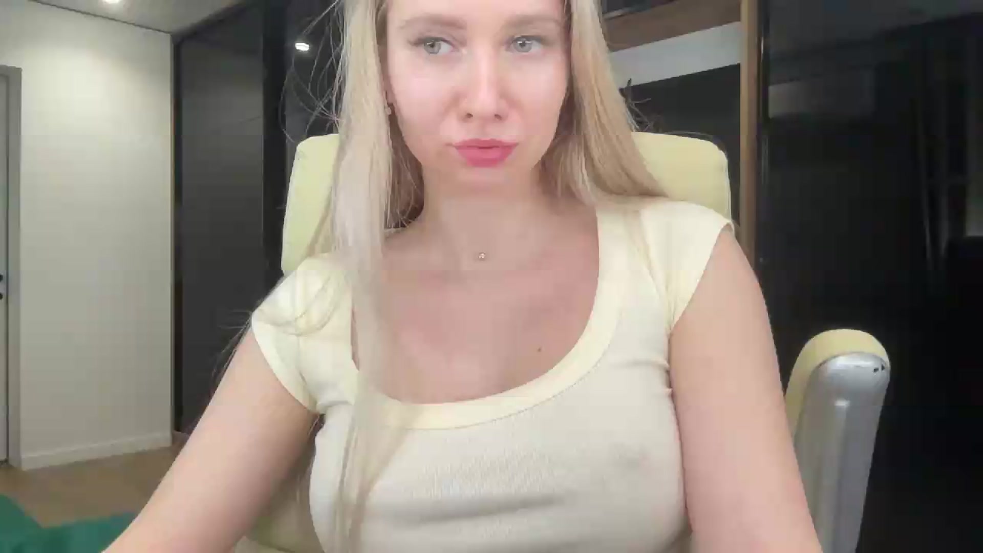 Gallery image thumbnail from Miss_Sylvia's myfreecams stream on, 05/19/2026, 22:41 image 1 of 20