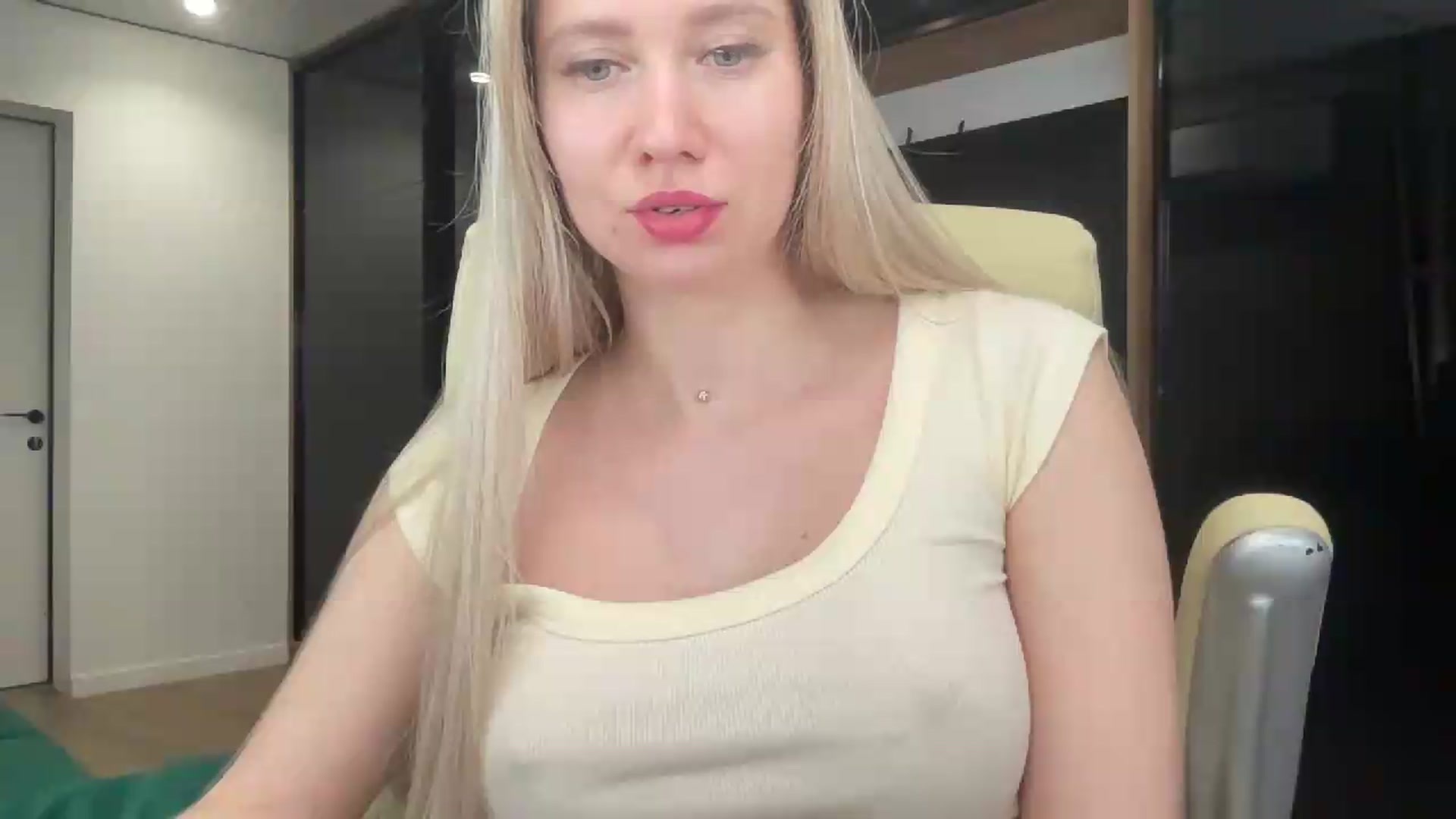 Gallery image thumbnail from Miss_Sylvia's myfreecams stream on, 05/19/2026, 23:32 image 3 of 20