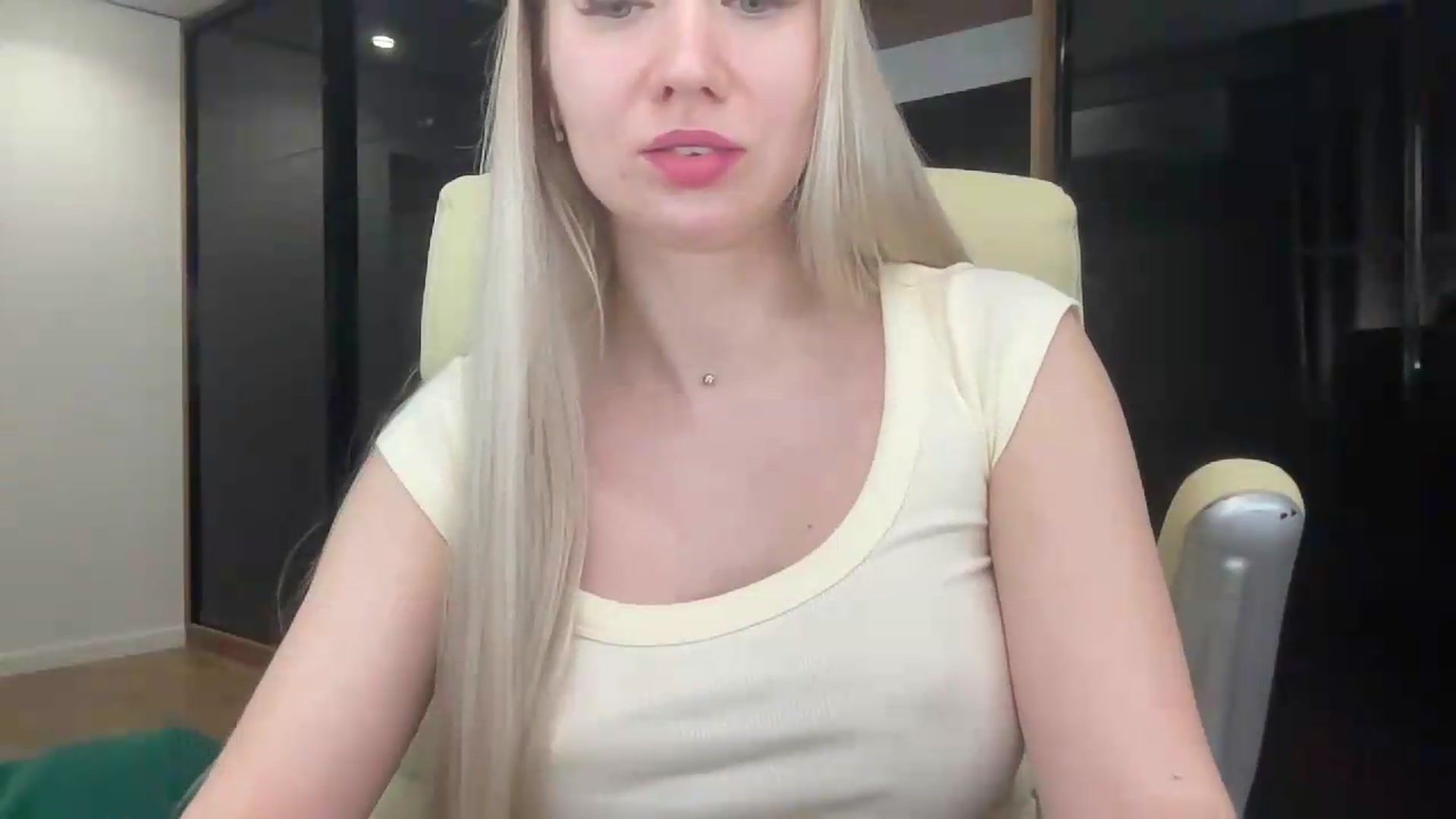 Gallery image thumbnail from Miss_Sylvia's myfreecams stream on, 05/19/2026, 23:32 image 19 of 20