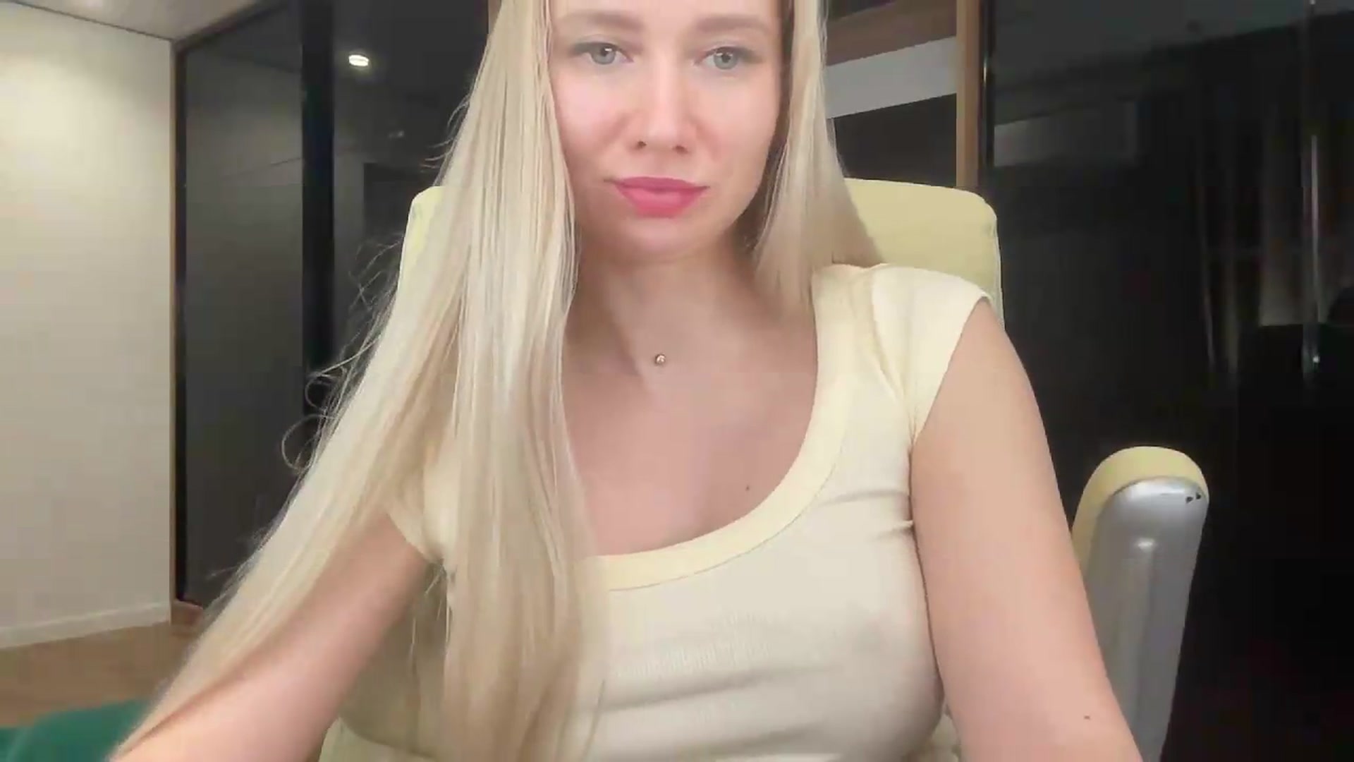 Gallery image thumbnail from Miss_Sylvia's myfreecams stream on, 05/19/2026, 23:32 image 17 of 20