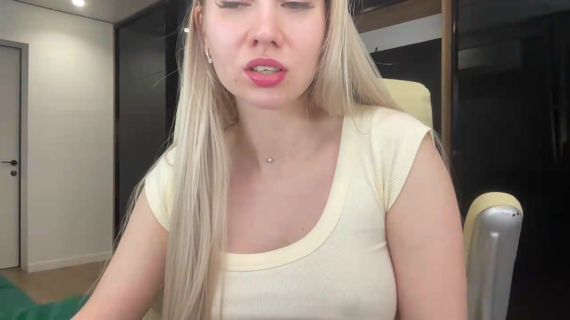 Gallery image thumbnail from Miss_Sylvia's myfreecams stream on, 05/19/2026, 23:32 image 4 of 20