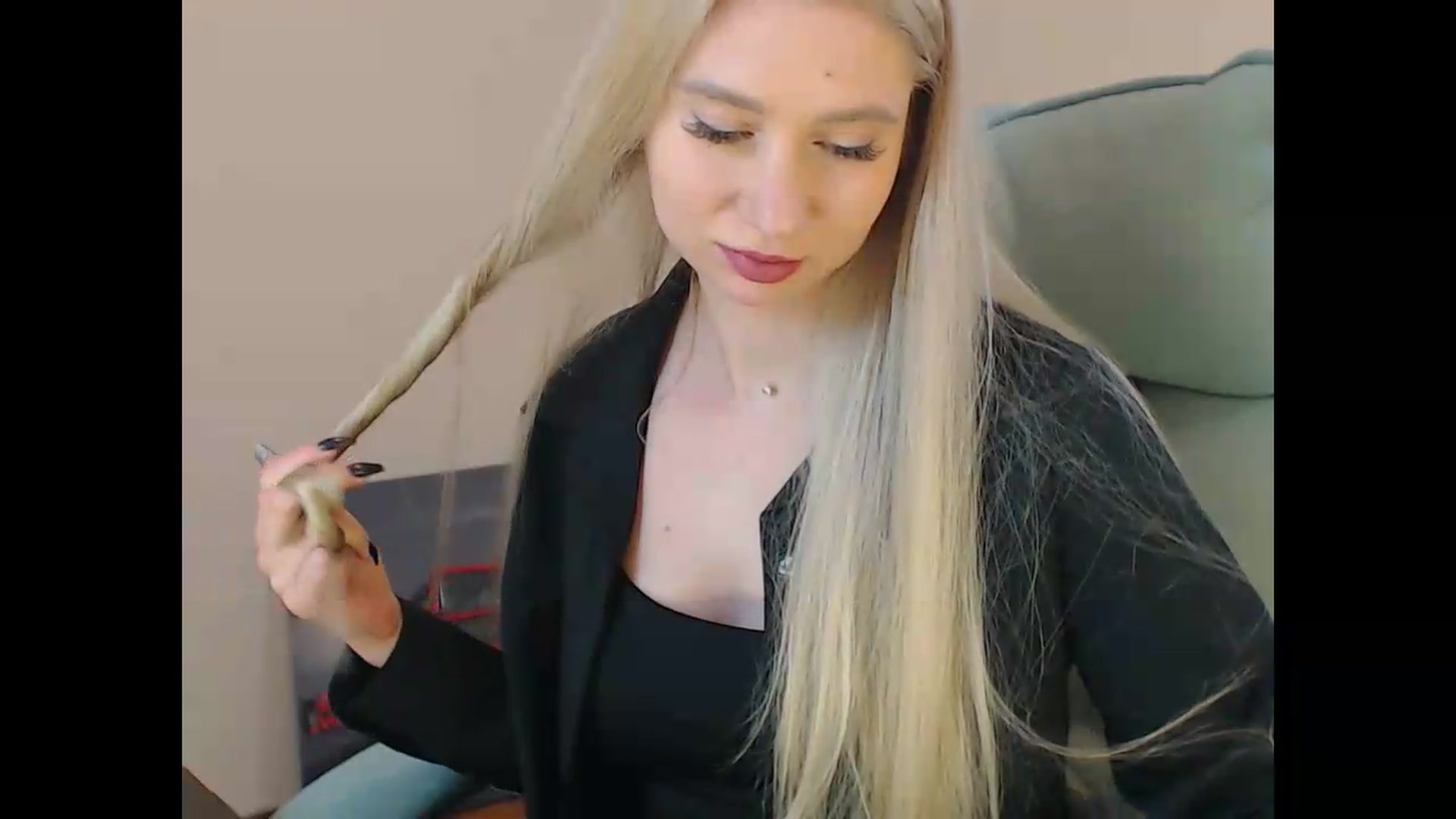 Gallery image thumbnail from Miss_Sylvia's myfreecams stream on, 05/21/2026, 18:16 image 20 of 20