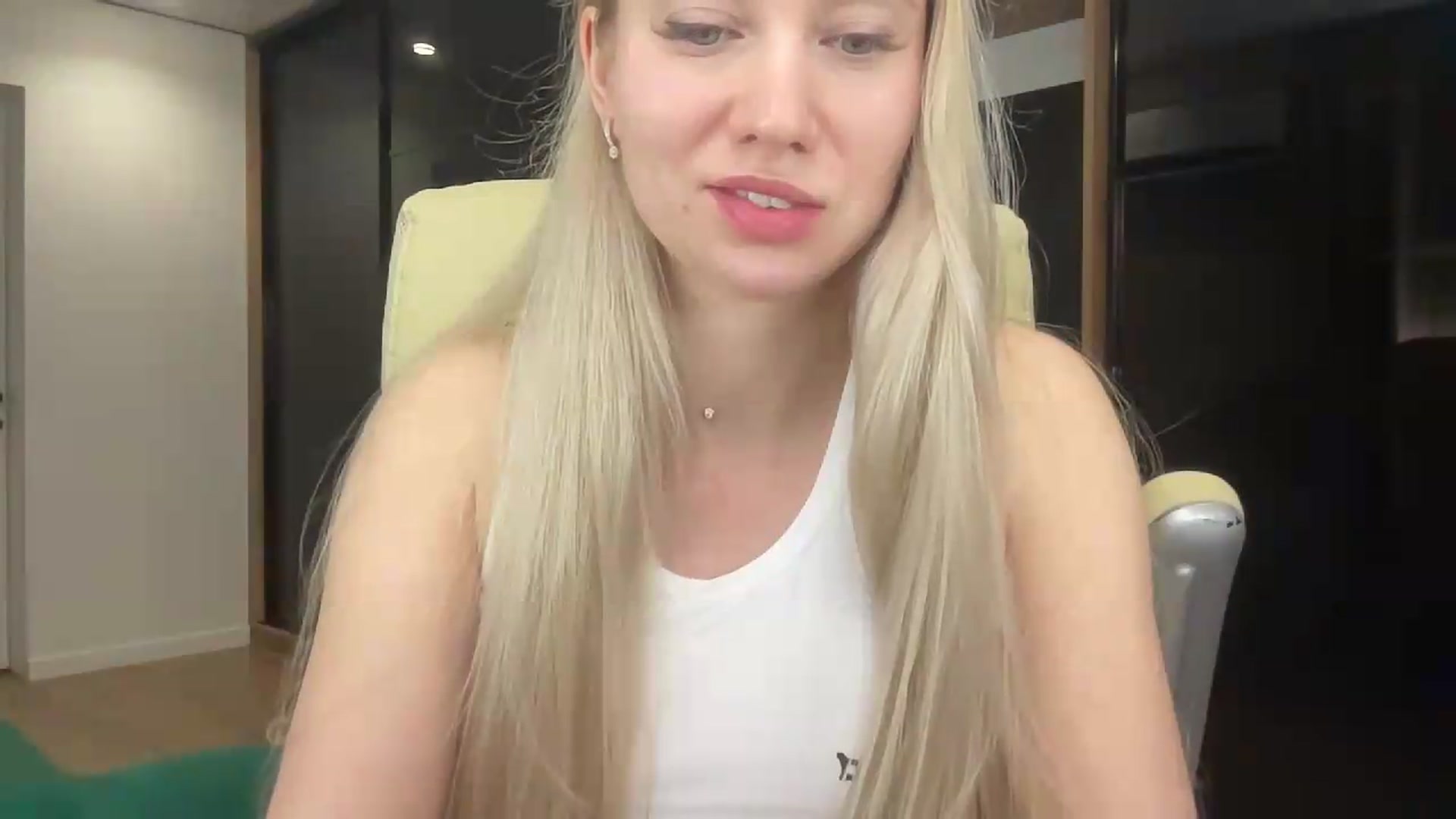 Gallery image thumbnail from Miss_Sylvia's myfreecams stream on, 05/22/2026, 19:51 image 5 of 20