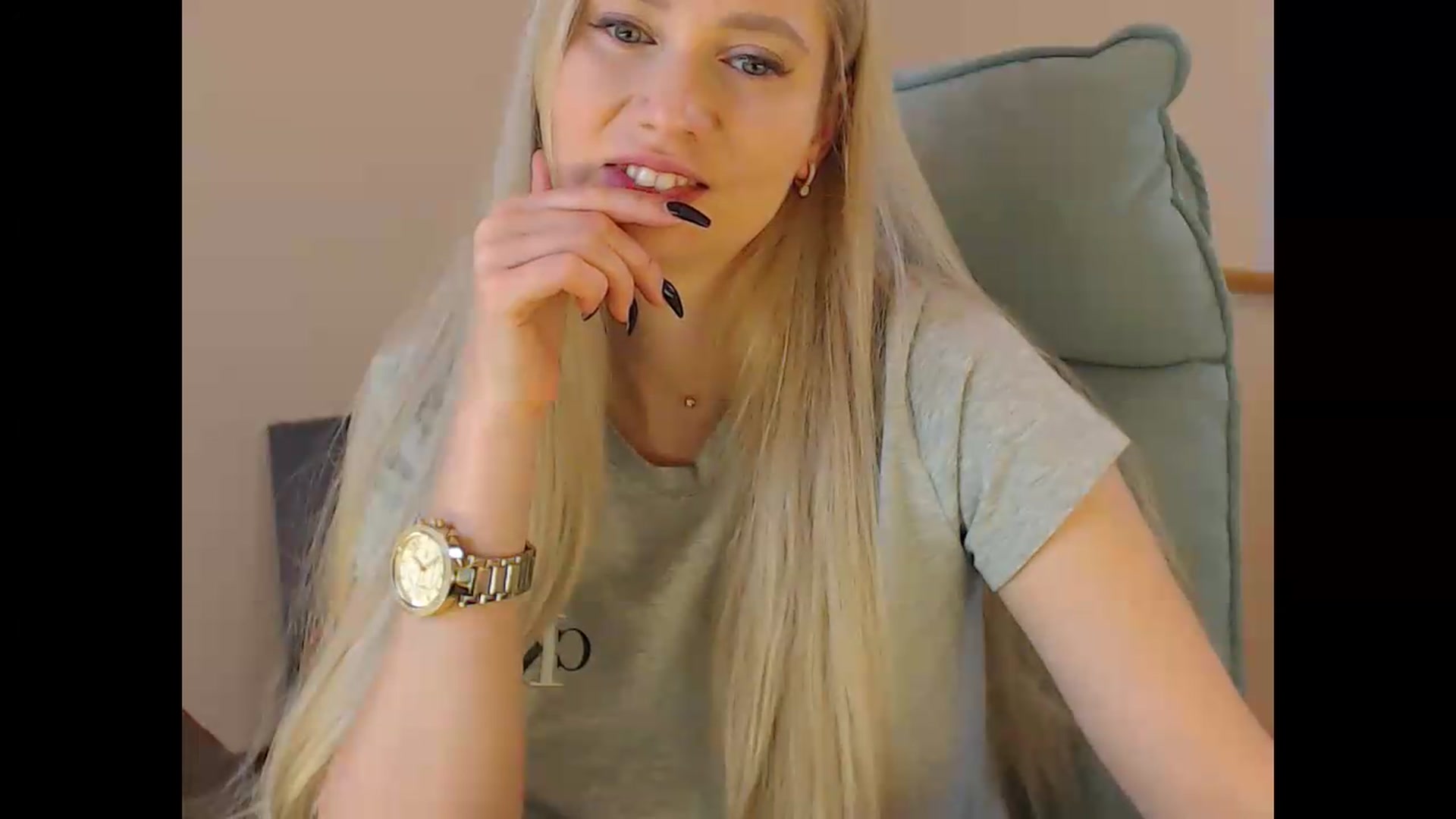Gallery image thumbnail from Miss_Sylvia's myfreecams stream on, 05/25/2026, 15:14 image 16 of 20