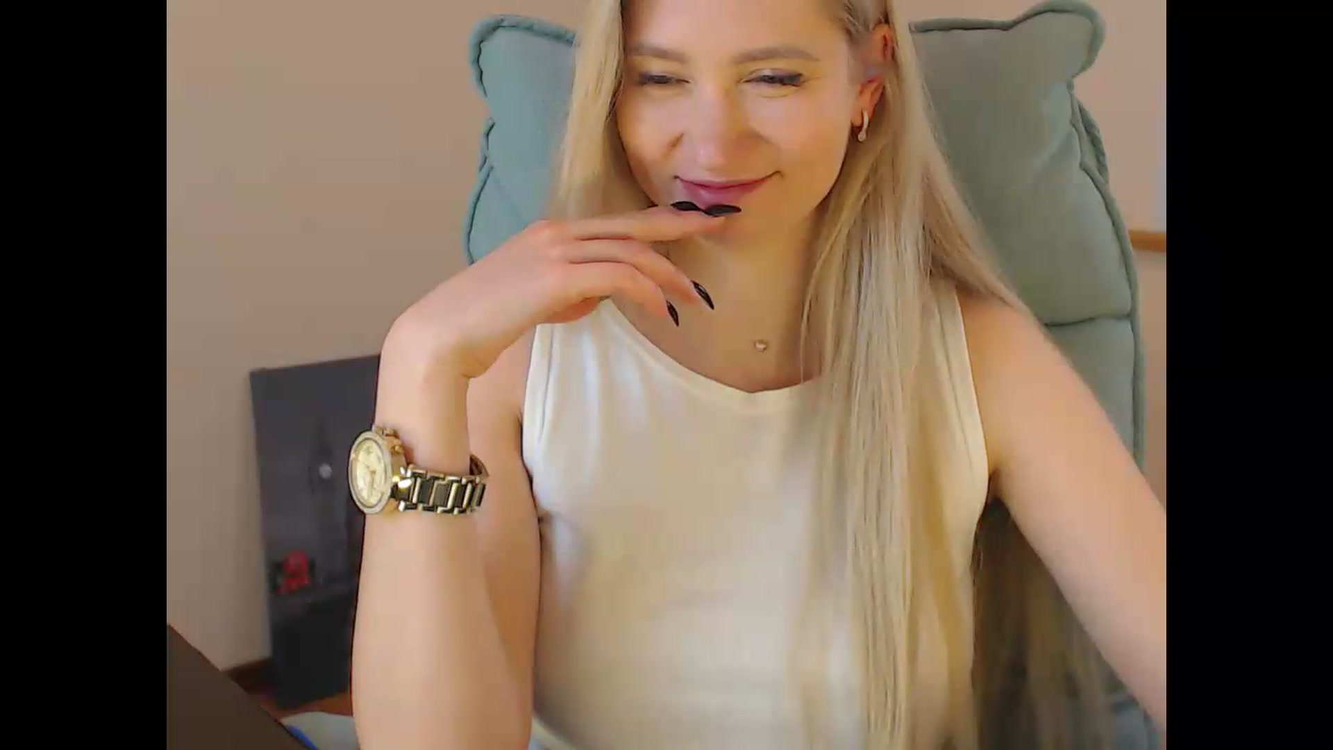 Gallery image thumbnail from Miss_Sylvia's myfreecams stream on, 05/25/2026, 18:58 image 16 of 20