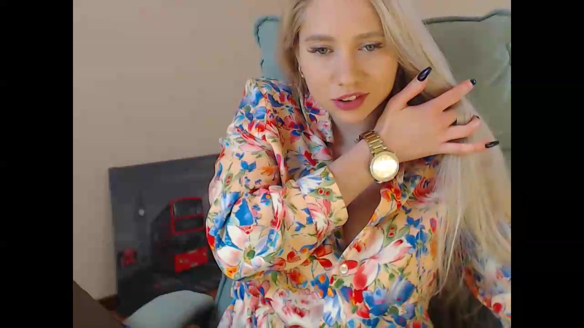 Gallery image thumbnail from Miss_Sylvia's myfreecams stream on, 05/26/2026, 18:17 image 15 of 20