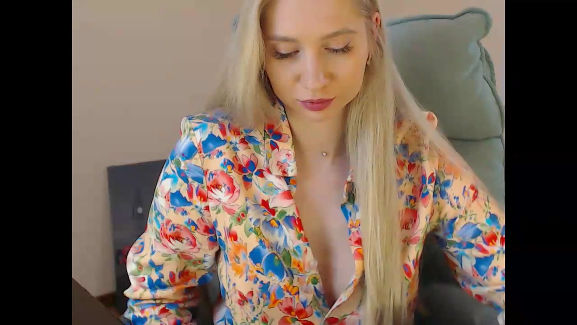 Gallery image thumbnail from Miss_Sylvia's myfreecams stream on, 05/26/2026, 18:17 image 17 of 20