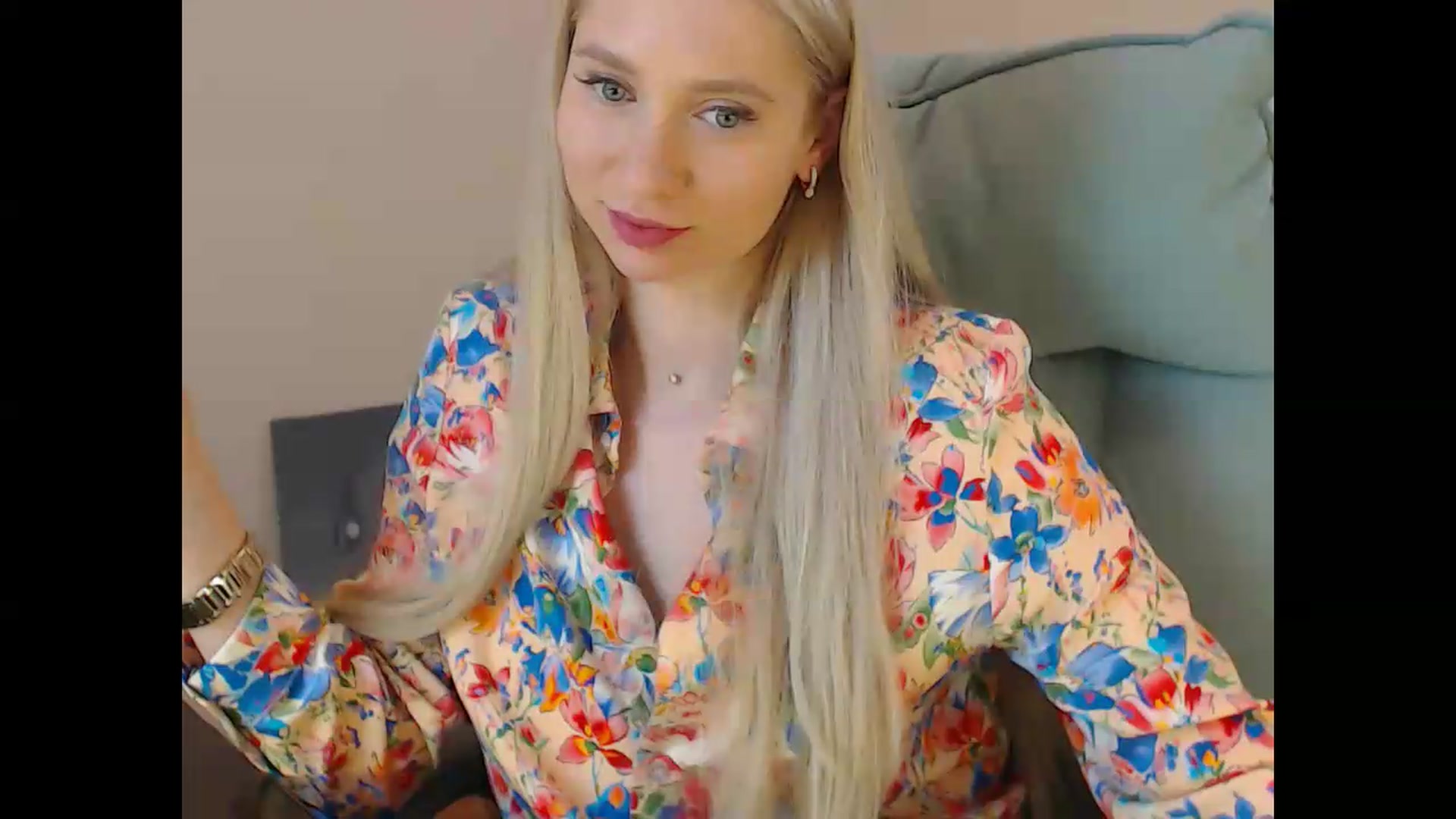 Gallery image thumbnail from Miss_Sylvia's myfreecams stream on, 05/26/2026, 18:17 image 19 of 20