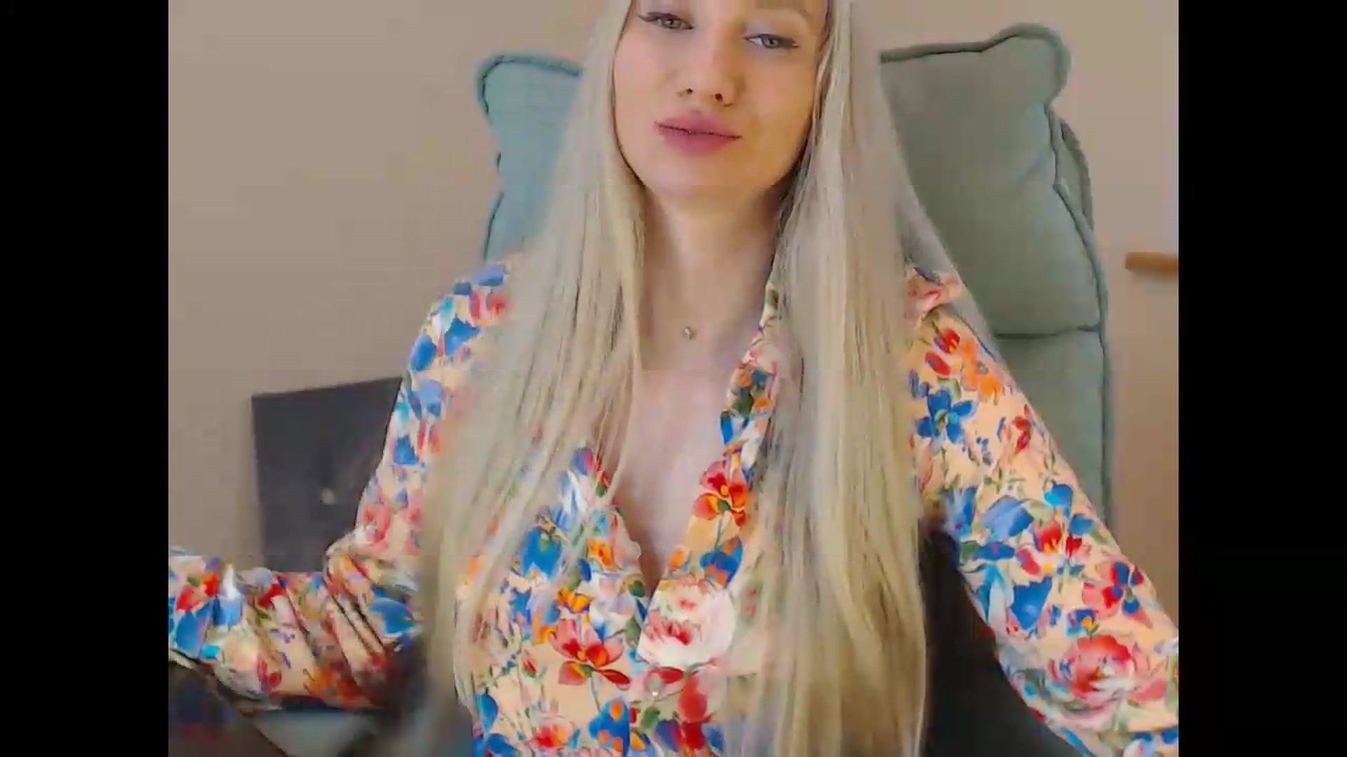 Gallery image thumbnail from Miss_Sylvia's myfreecams stream on, 05/26/2026, 19:06 image 17 of 20