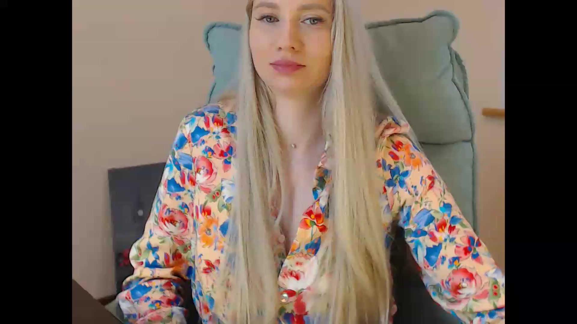 Gallery image thumbnail from Miss_Sylvia's myfreecams stream on, 05/26/2026, 19:06 image 16 of 20