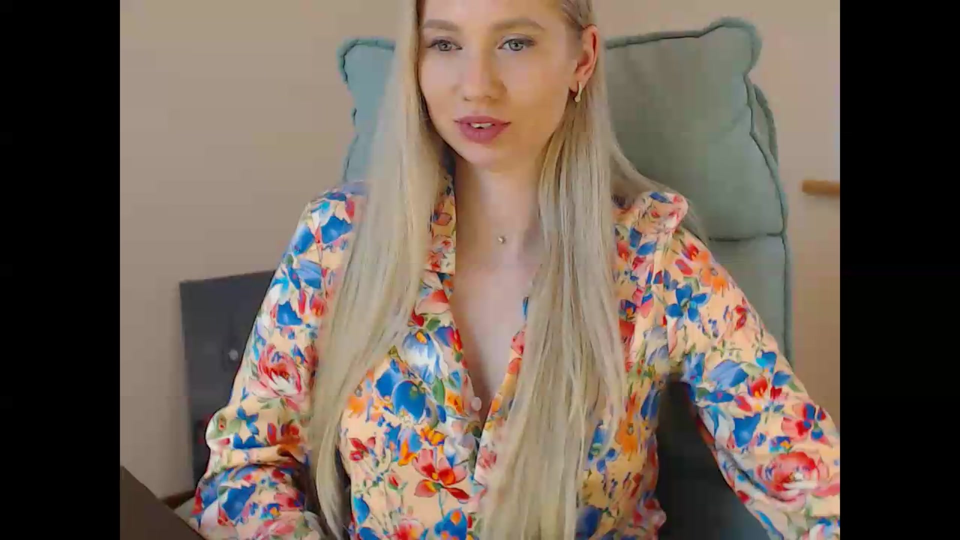 Gallery image thumbnail from Miss_Sylvia's myfreecams stream on, 05/26/2026, 19:06 image 19 of 20