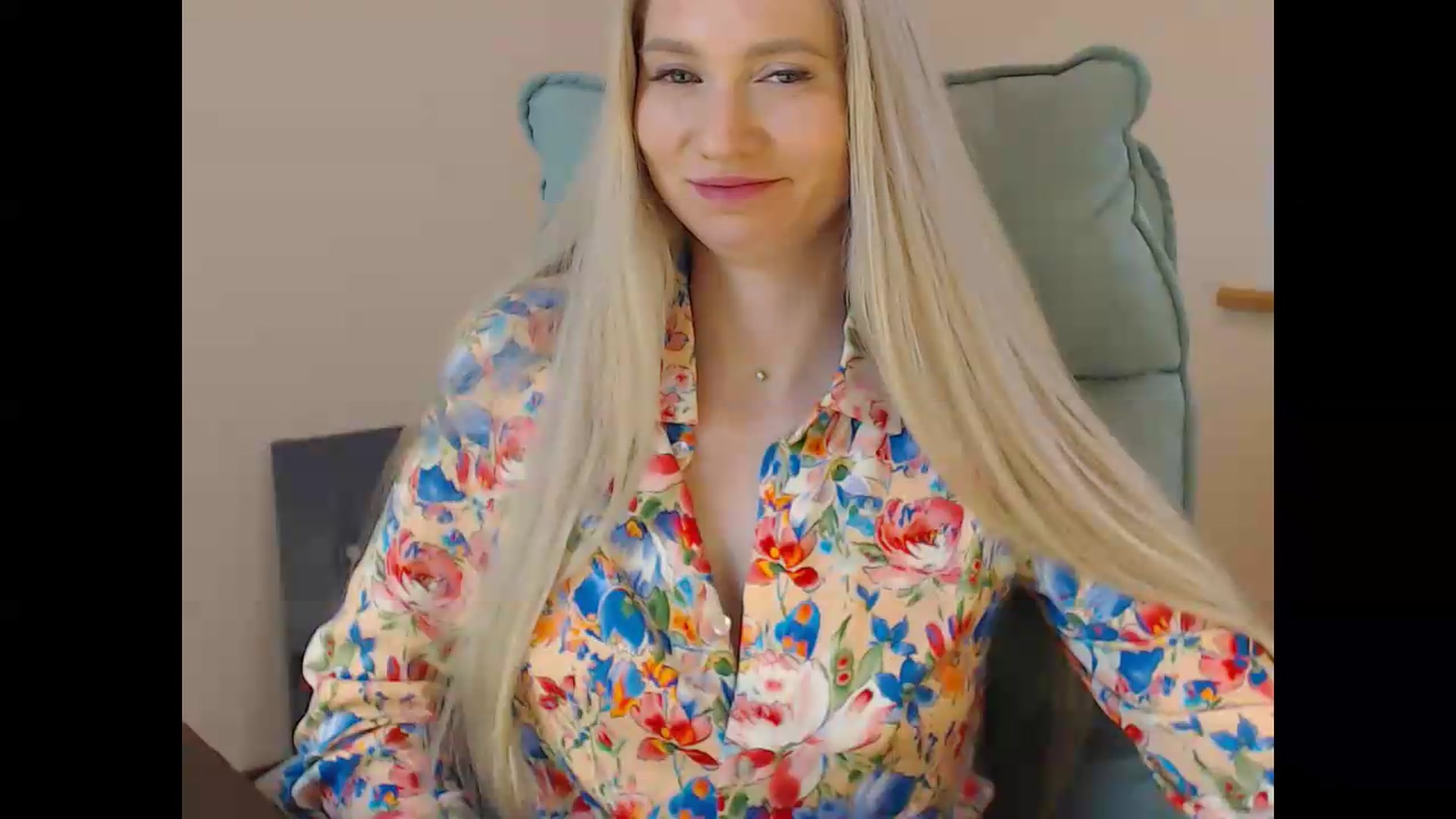 Gallery image thumbnail from Miss_Sylvia's myfreecams stream on, 05/26/2026, 19:06 image 4 of 20