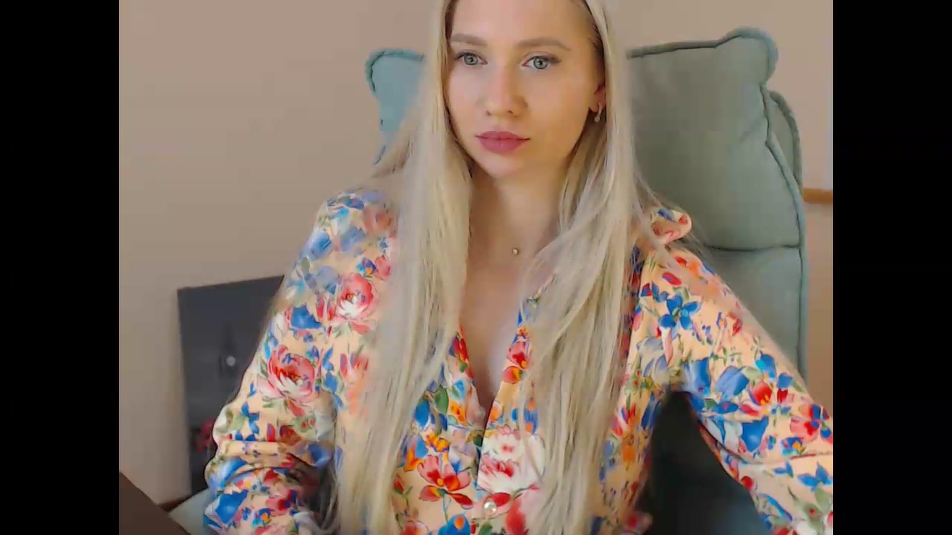 Gallery image thumbnail from Miss_Sylvia's myfreecams stream on, 05/26/2026, 19:06 image 8 of 20