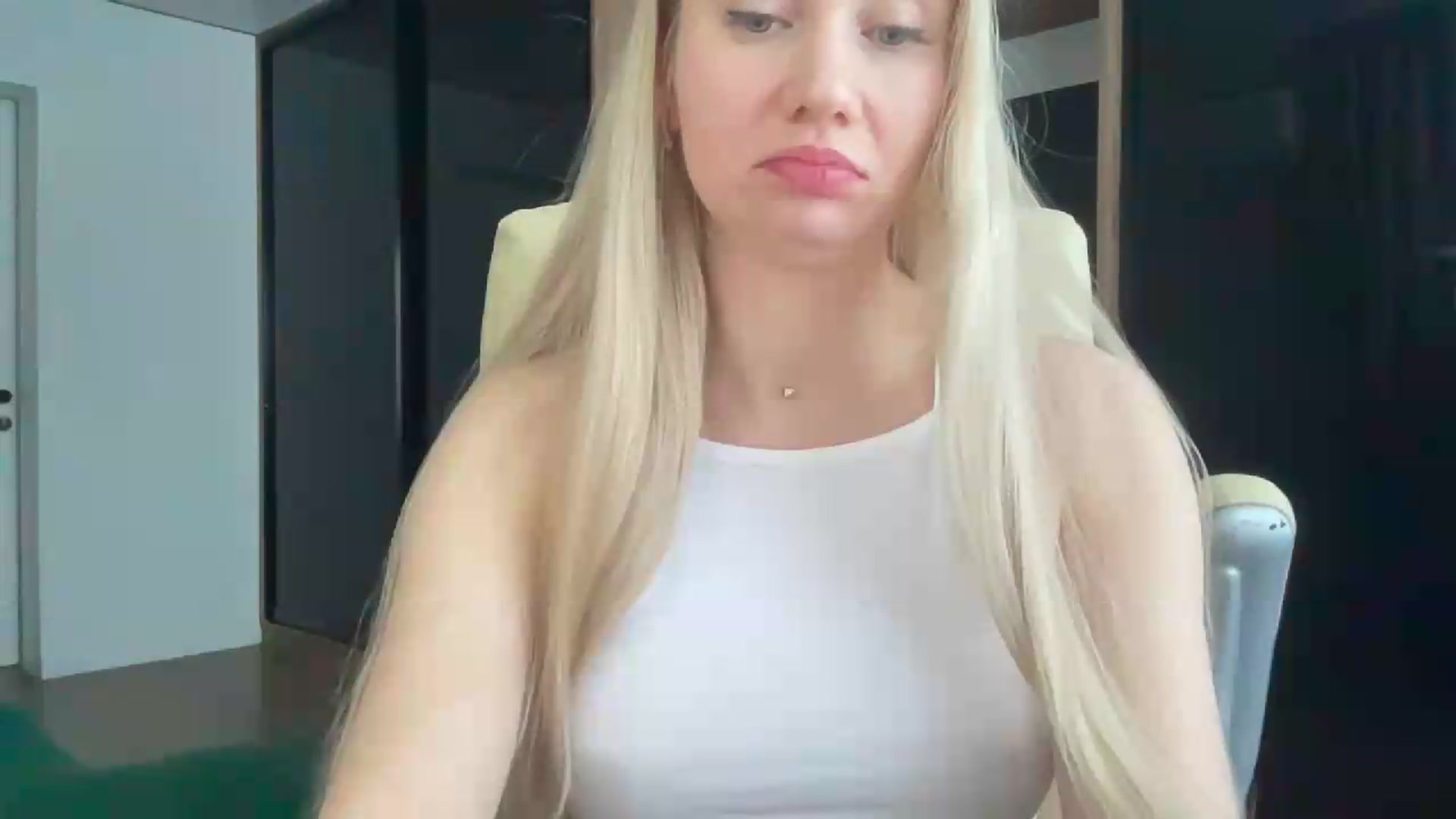 Gallery image thumbnail from Miss_Sylvia's myfreecams stream on, 06/01/2026, 16:41 image 6 of 20