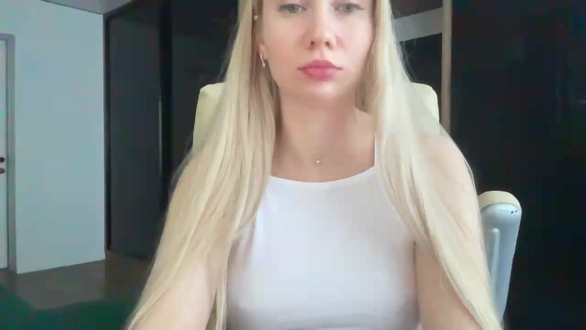 Gallery image thumbnail from Miss_Sylvia's myfreecams stream on, 06/01/2026, 16:41 image 5 of 20