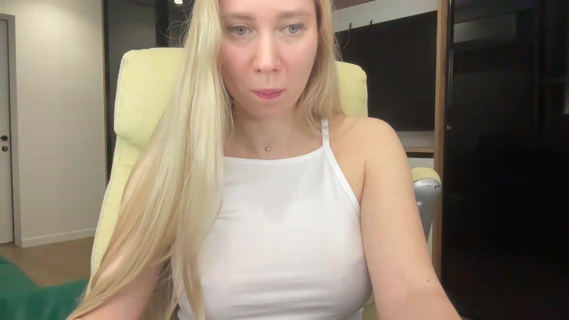 Gallery image thumbnail from Miss_Sylvia's myfreecams stream on, 06/01/2026, 18:53 image 5 of 20