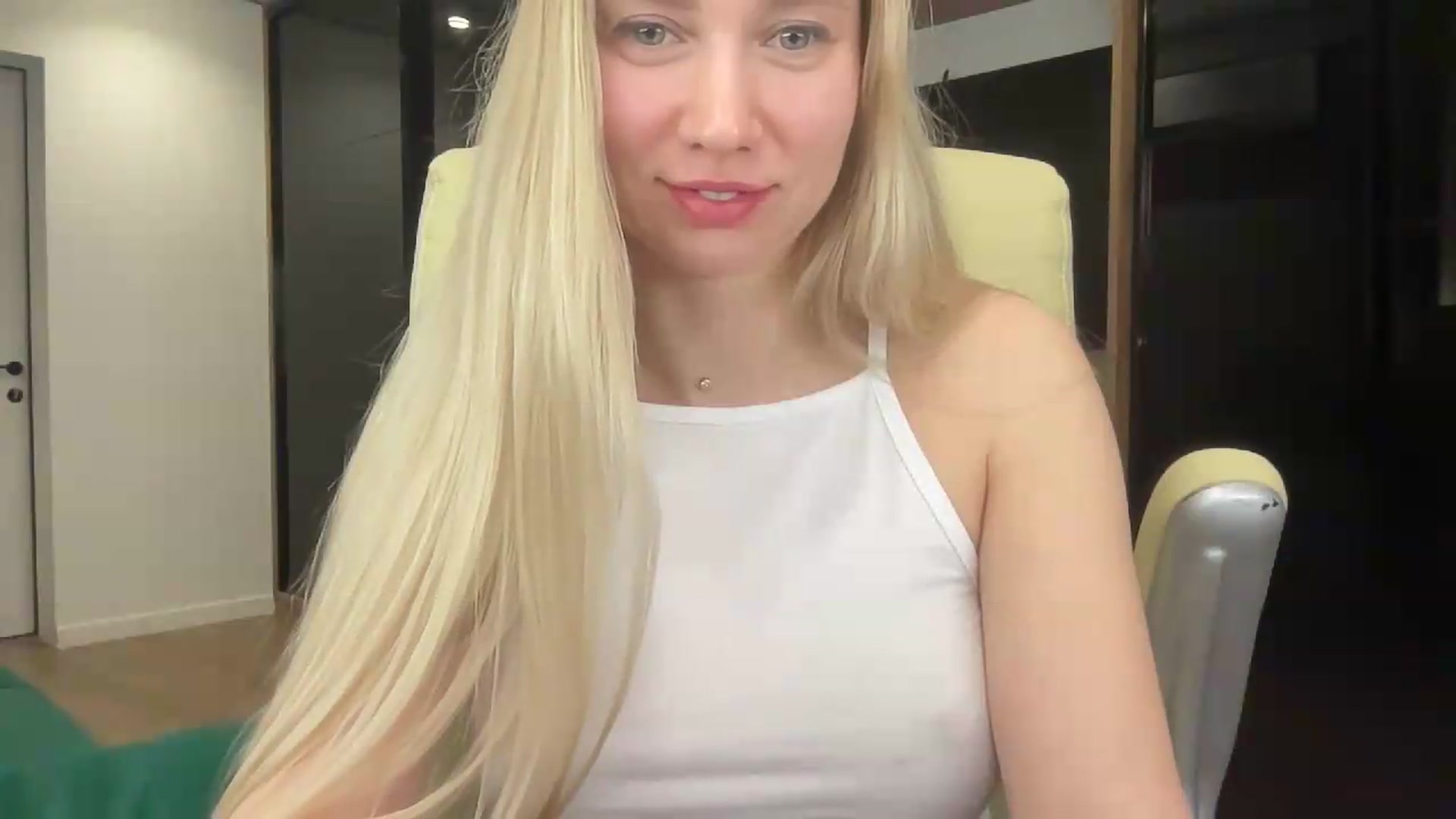 Gallery image thumbnail from Miss_Sylvia's myfreecams stream on, 06/01/2026, 18:53 image 16 of 20