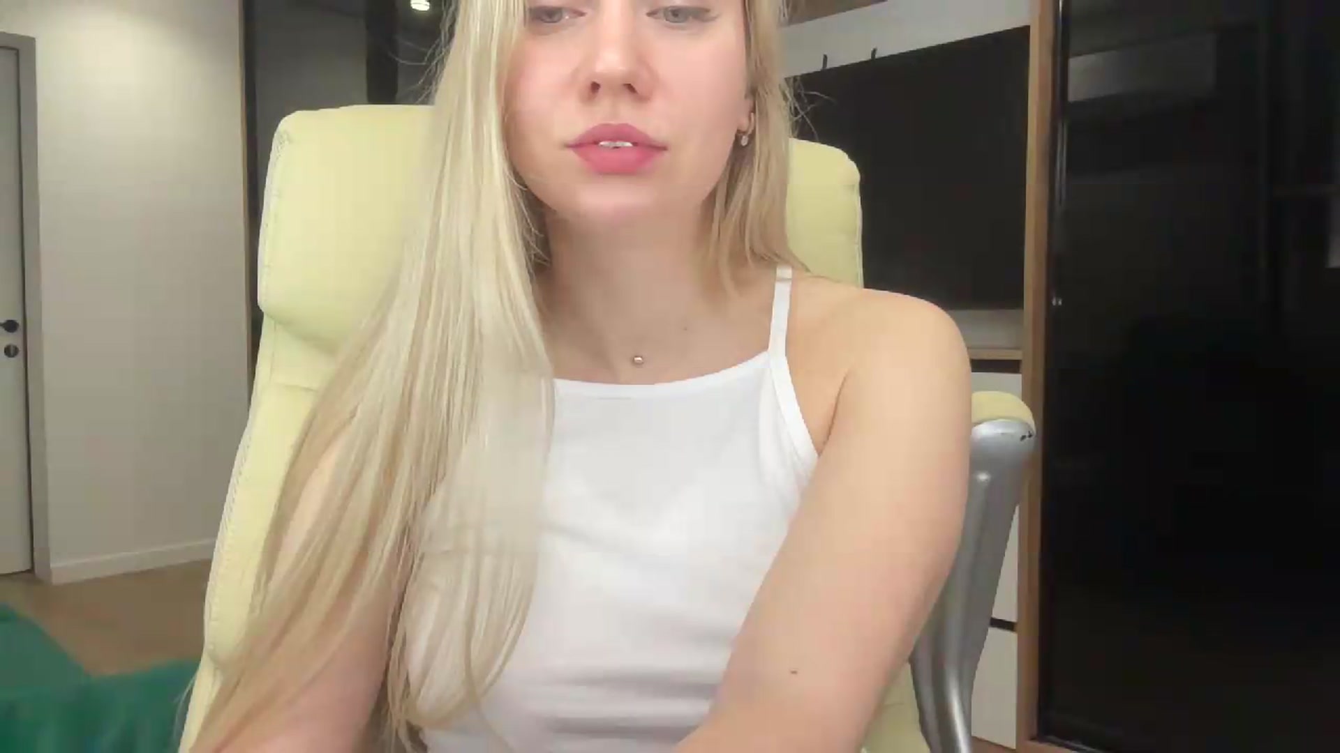 Gallery image thumbnail from Miss_Sylvia's myfreecams stream on, 06/01/2026, 18:53 image 2 of 20