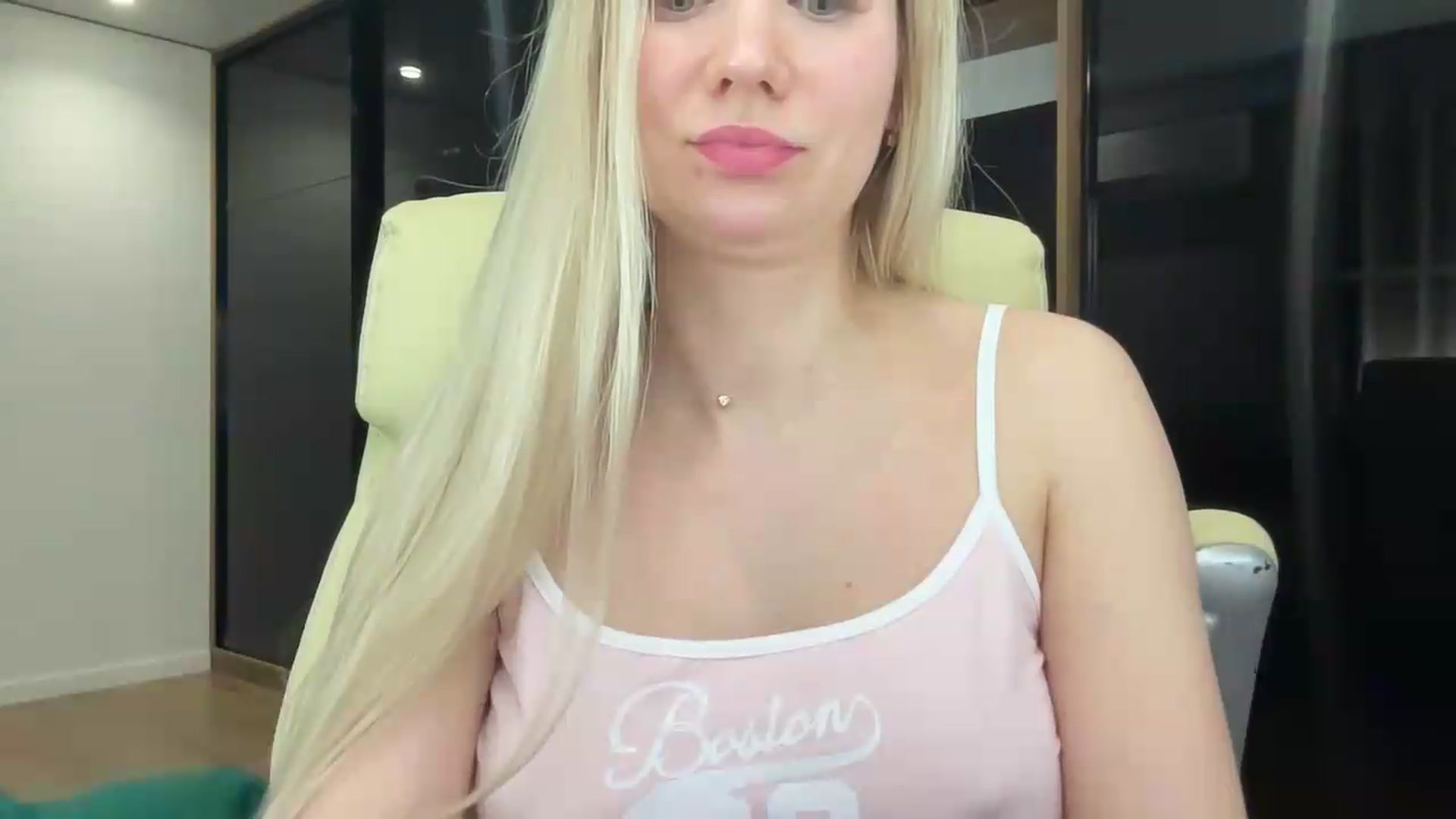 Gallery image thumbnail from Miss_Sylvia's myfreecams stream on, 06/03/2026, 21:37 image 5 of 20