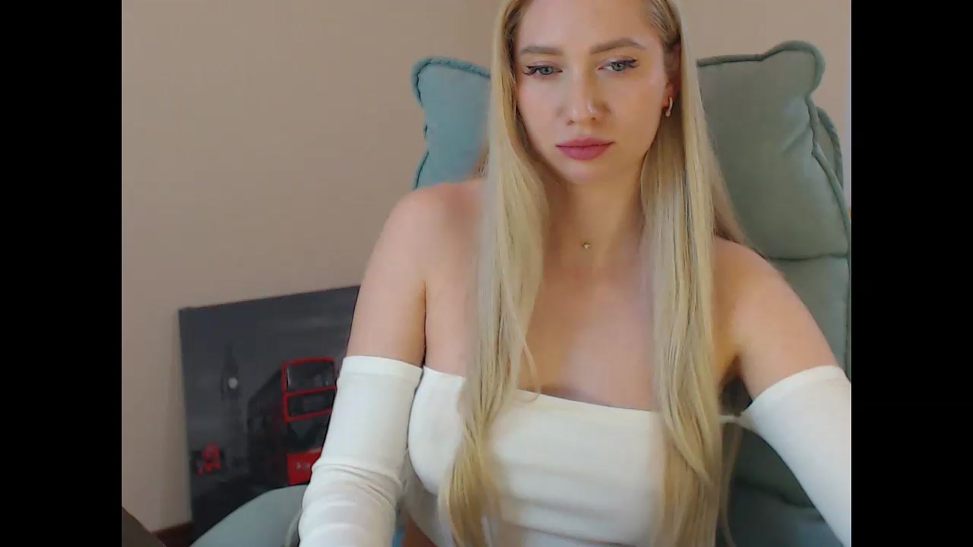 Gallery image thumbnail from Miss_Sylvia's myfreecams stream on, 06/04/2026, 19:43 image 16 of 20