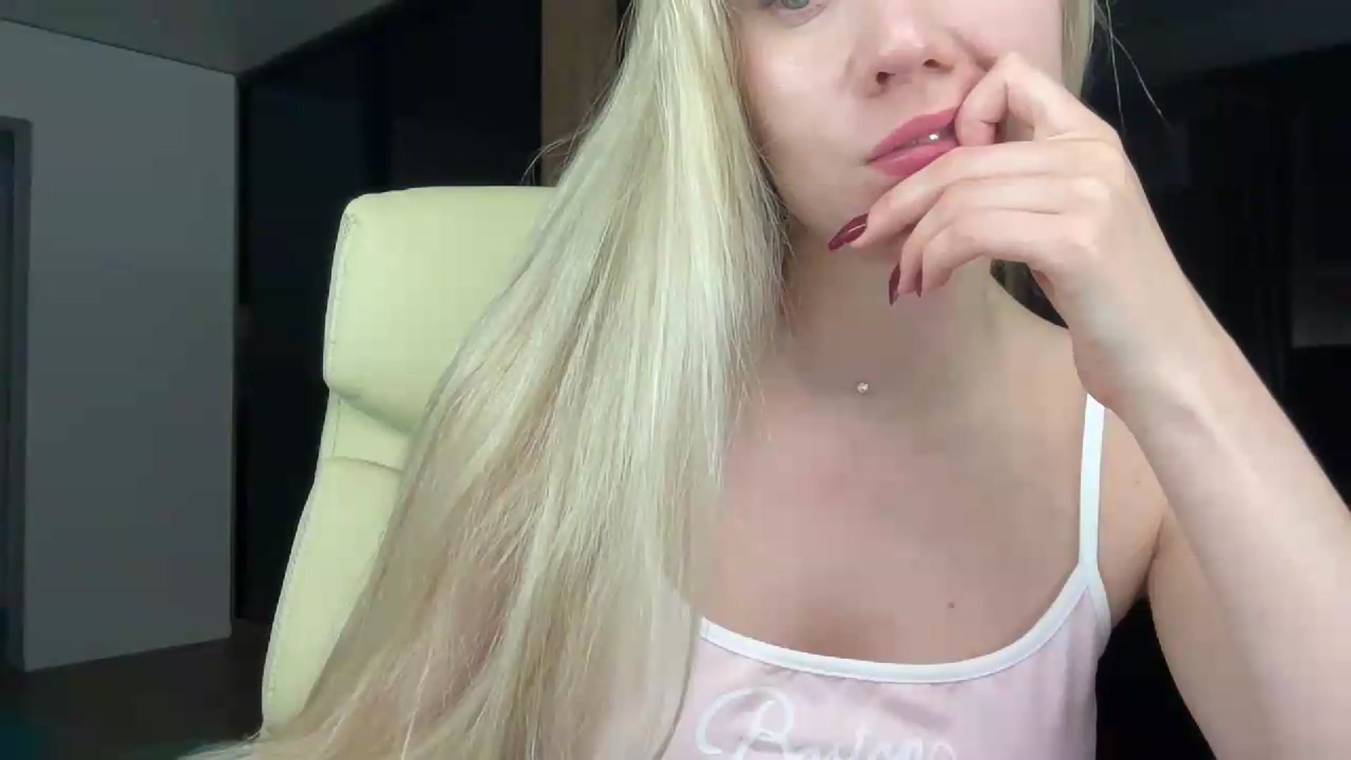 Gallery image thumbnail from Miss_Sylvia's myfreecams stream on, 06/05/2026, 20:57 image 11 of 20