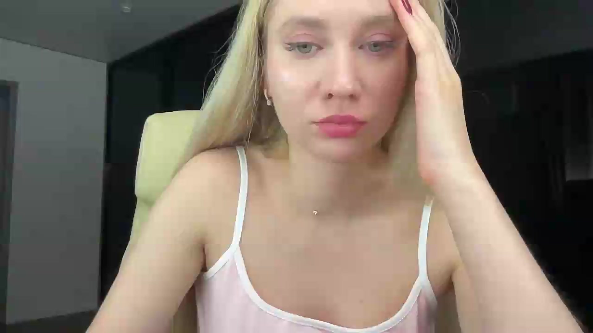 Gallery image thumbnail from Miss_Sylvia's myfreecams stream on, 06/05/2026, 20:57 image 1 of 20