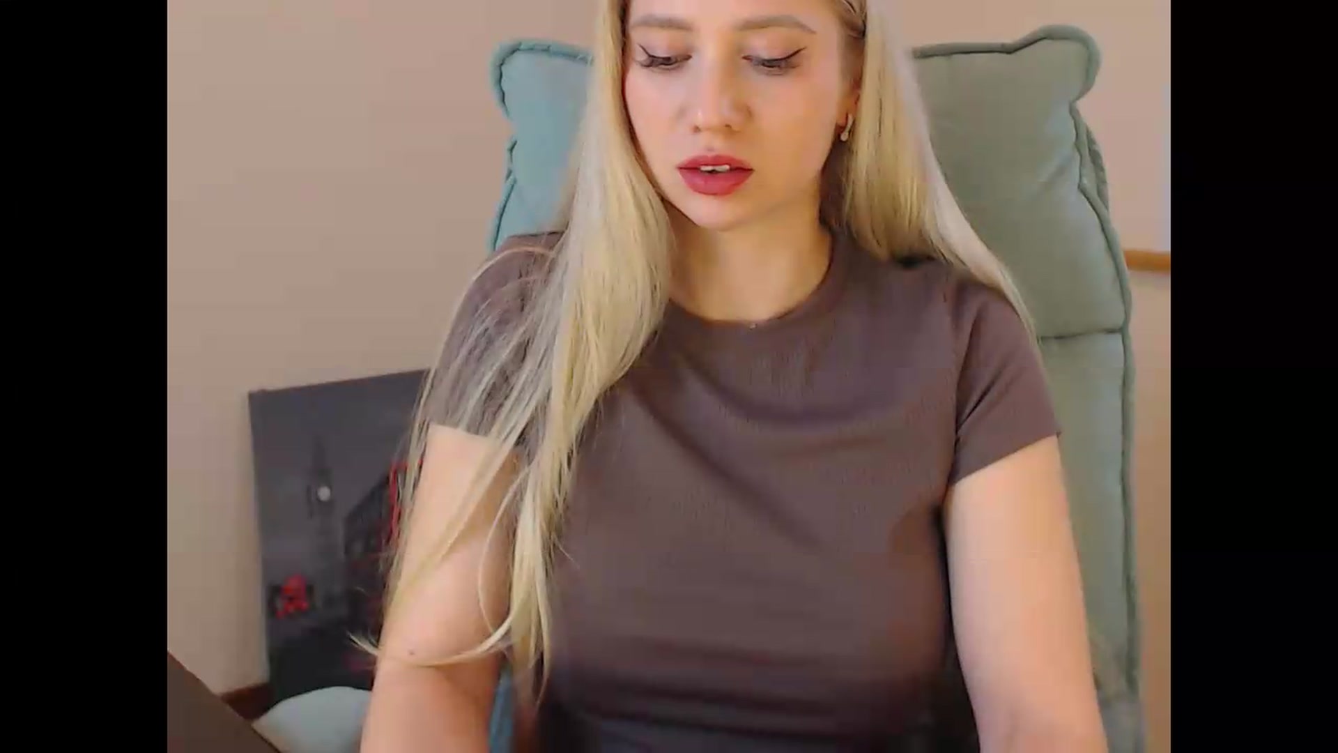 Gallery image thumbnail from Miss_Sylvia's myfreecams stream on, 06/06/2026, 18:51 image 13 of 20