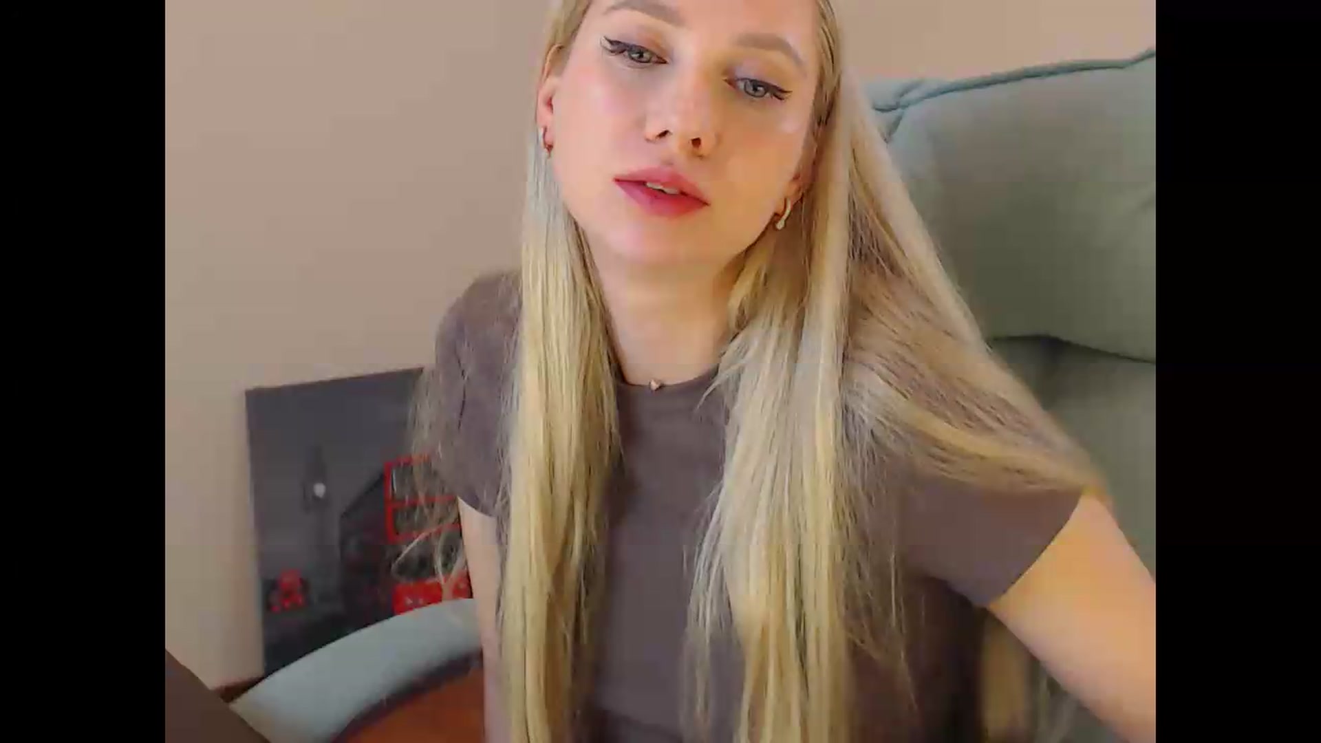 Gallery image thumbnail from Miss_Sylvia's myfreecams stream on, 06/06/2026, 20:40 image 19 of 20