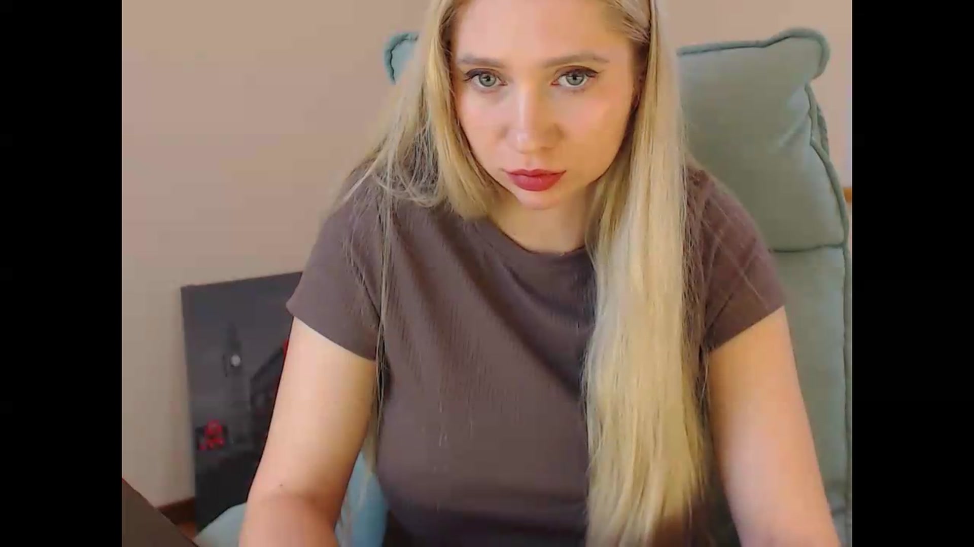 Gallery image thumbnail from Miss_Sylvia's myfreecams stream on, 06/06/2026, 20:40 image 11 of 20
