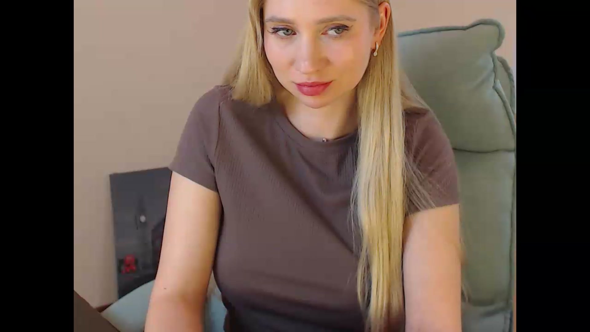 Gallery image thumbnail from Miss_Sylvia's myfreecams stream on, 06/06/2026, 20:40 image 20 of 20