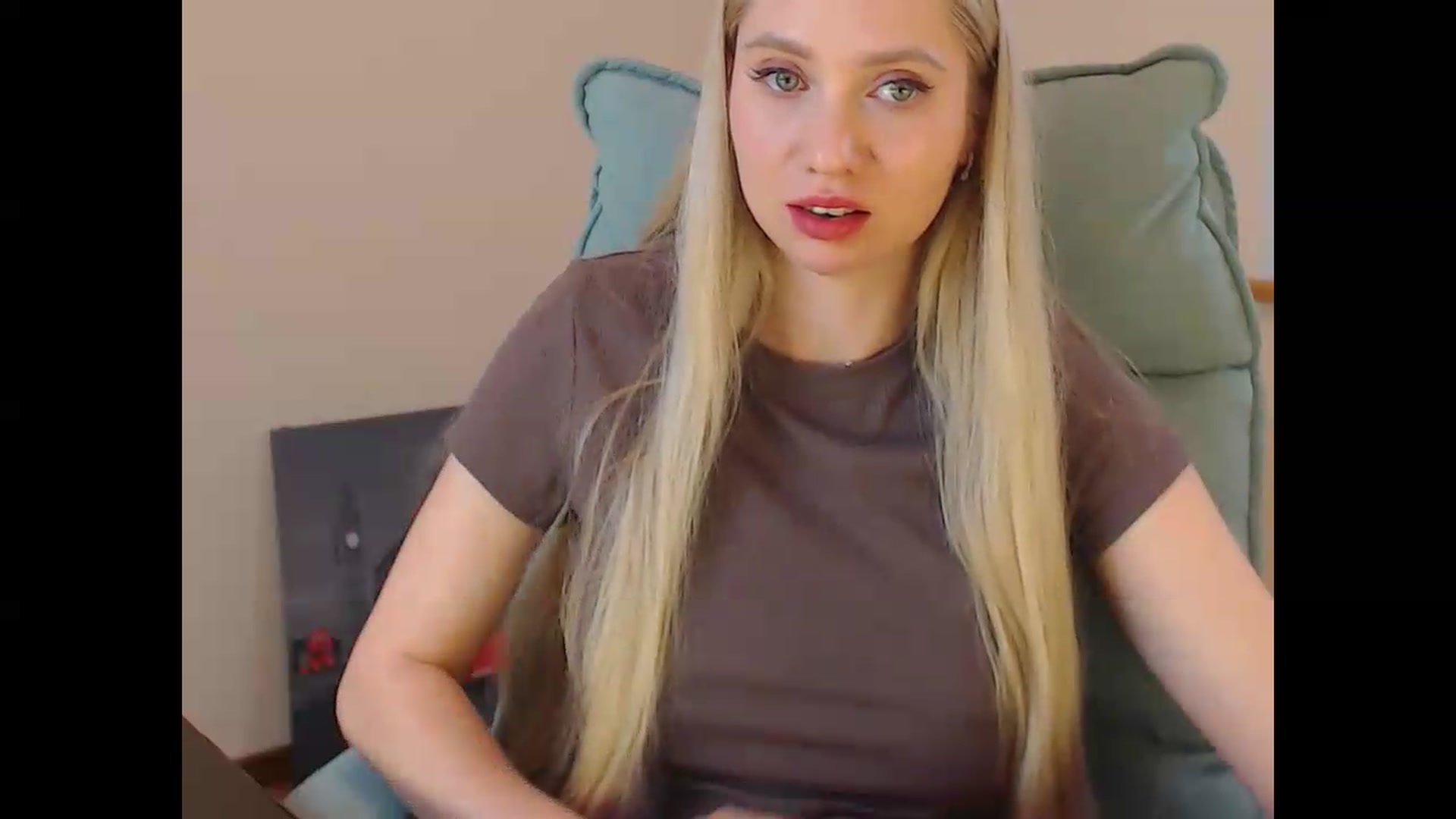 Gallery image thumbnail from Miss_Sylvia's myfreecams stream on, 06/06/2026, 20:40 image 8 of 20