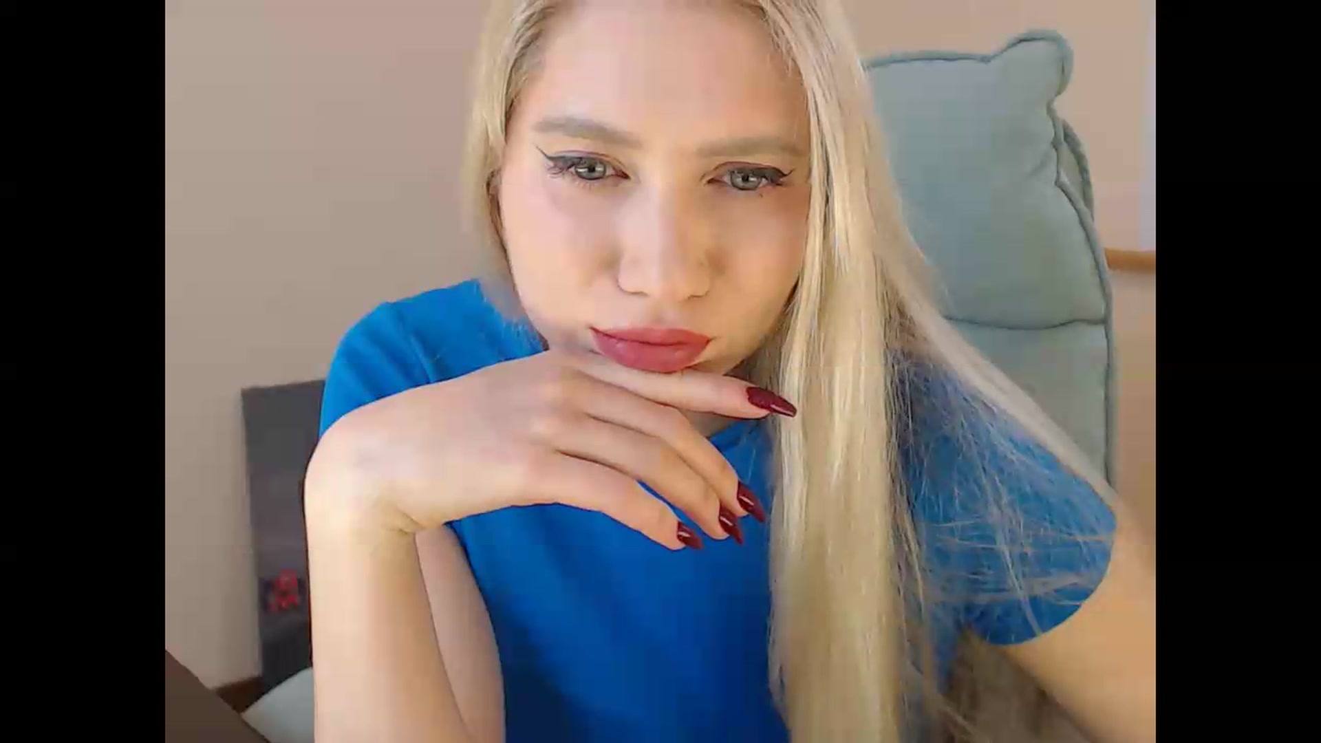 Gallery image thumbnail from Miss_Sylvia's myfreecams stream on, 06/07/2026, 18:58 image 17 of 20