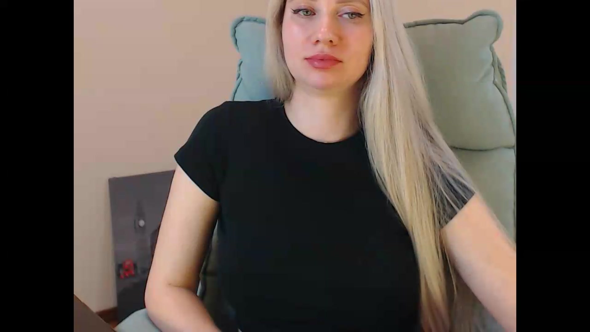Gallery image thumbnail from Miss_Sylvia's myfreecams stream on, 06/08/2026, 14:43 image 3 of 20