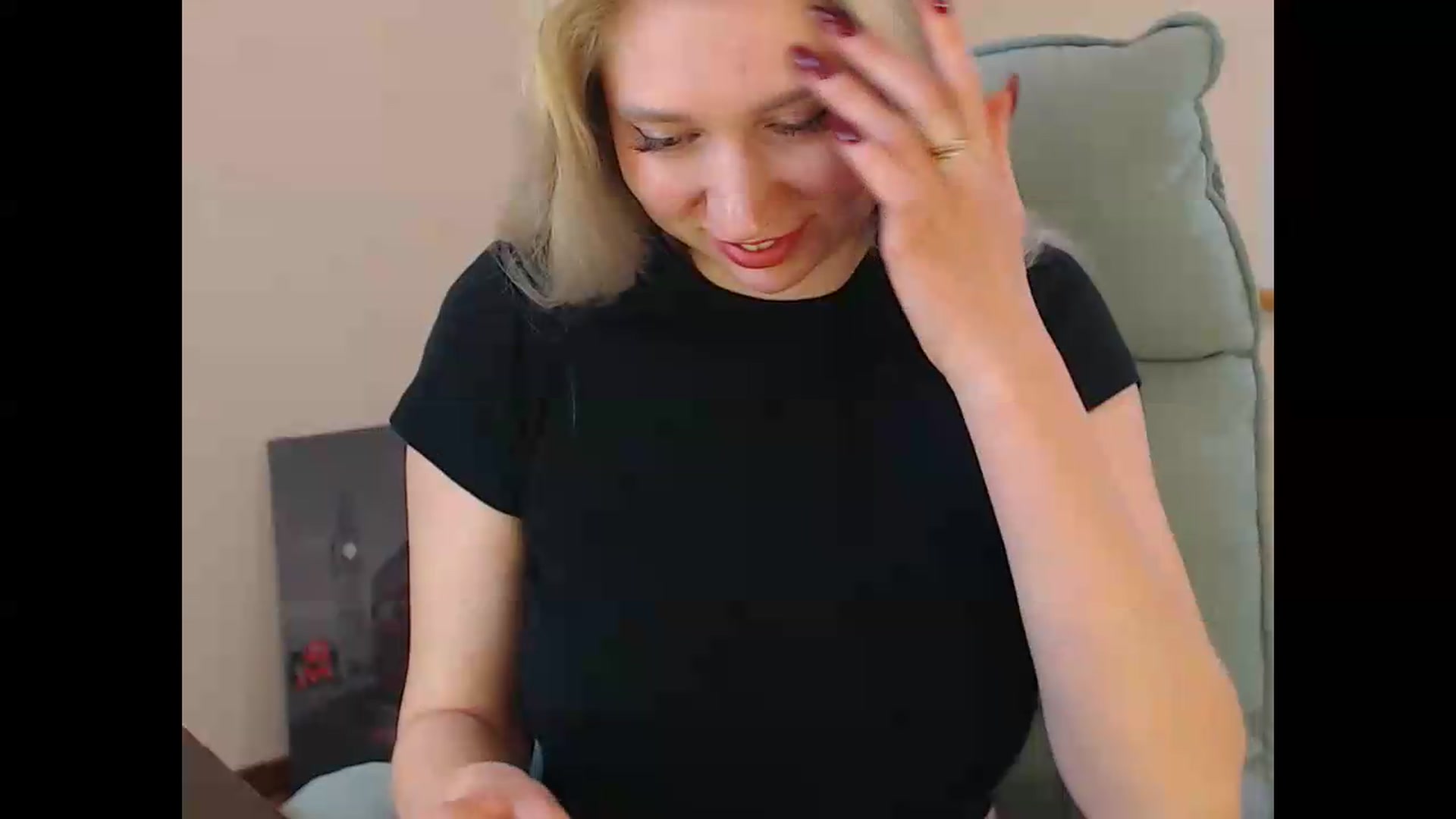 Gallery image thumbnail from Miss_Sylvia's myfreecams stream on, 06/08/2026, 14:43 image 16 of 20