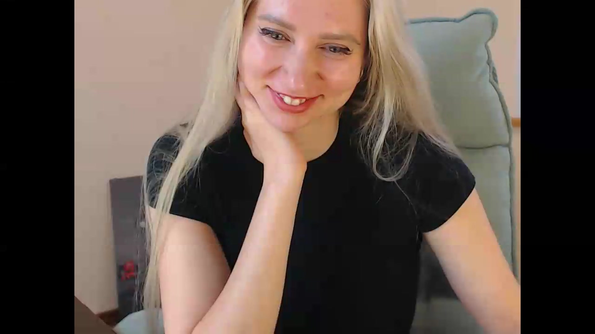 Gallery image thumbnail from Miss_Sylvia's myfreecams stream on, 06/08/2026, 14:43 image 13 of 20