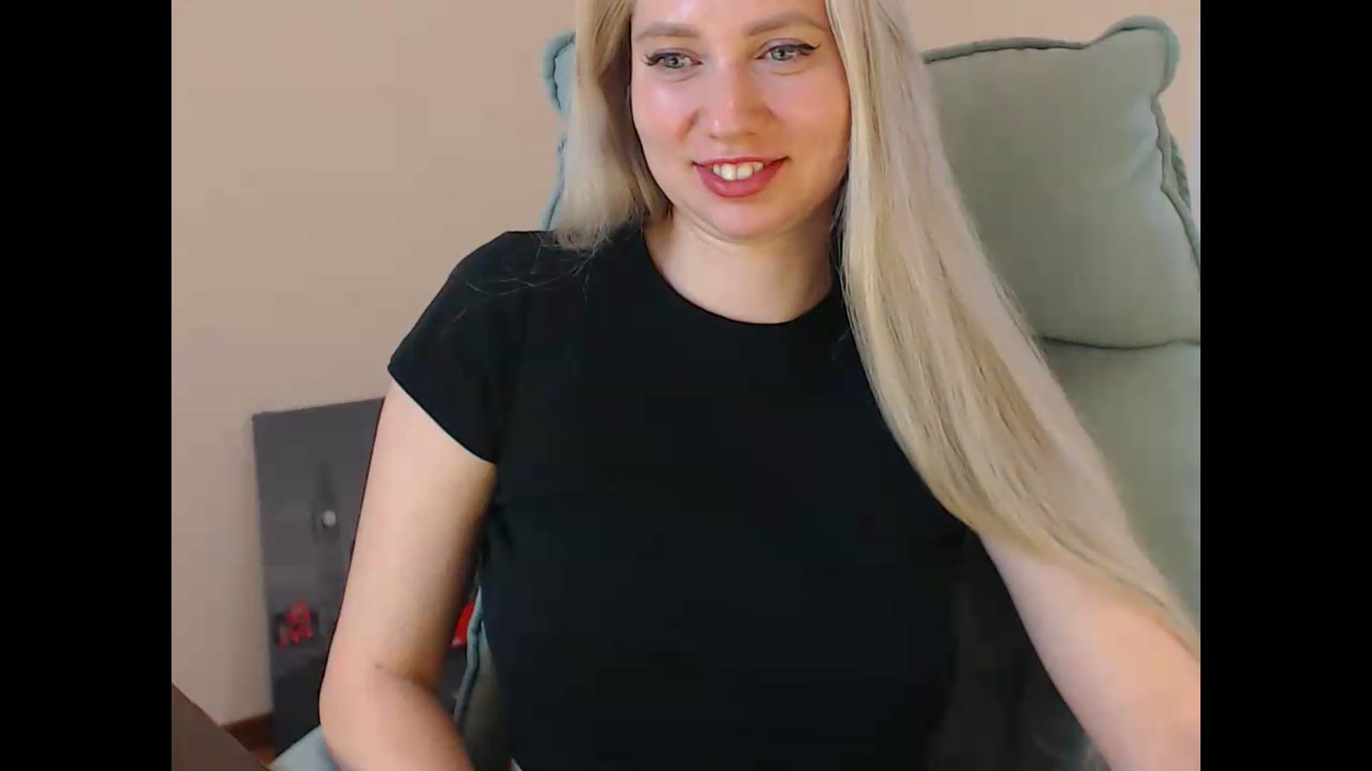 Gallery image thumbnail from Miss_Sylvia's myfreecams stream on, 06/08/2026, 14:43 image 18 of 20
